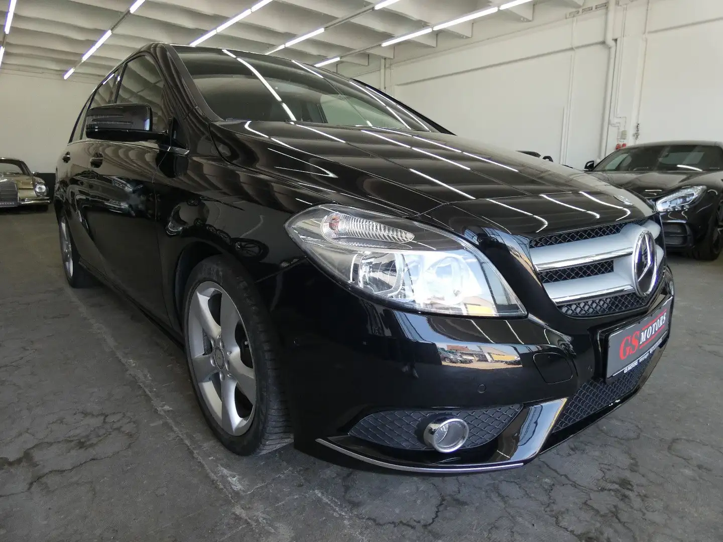 Mercedes-Benz B 180 BE*SPORT*NAVI*TEMPOMAT*PARKASSISTENT*KLIMA Schwarz - 1
