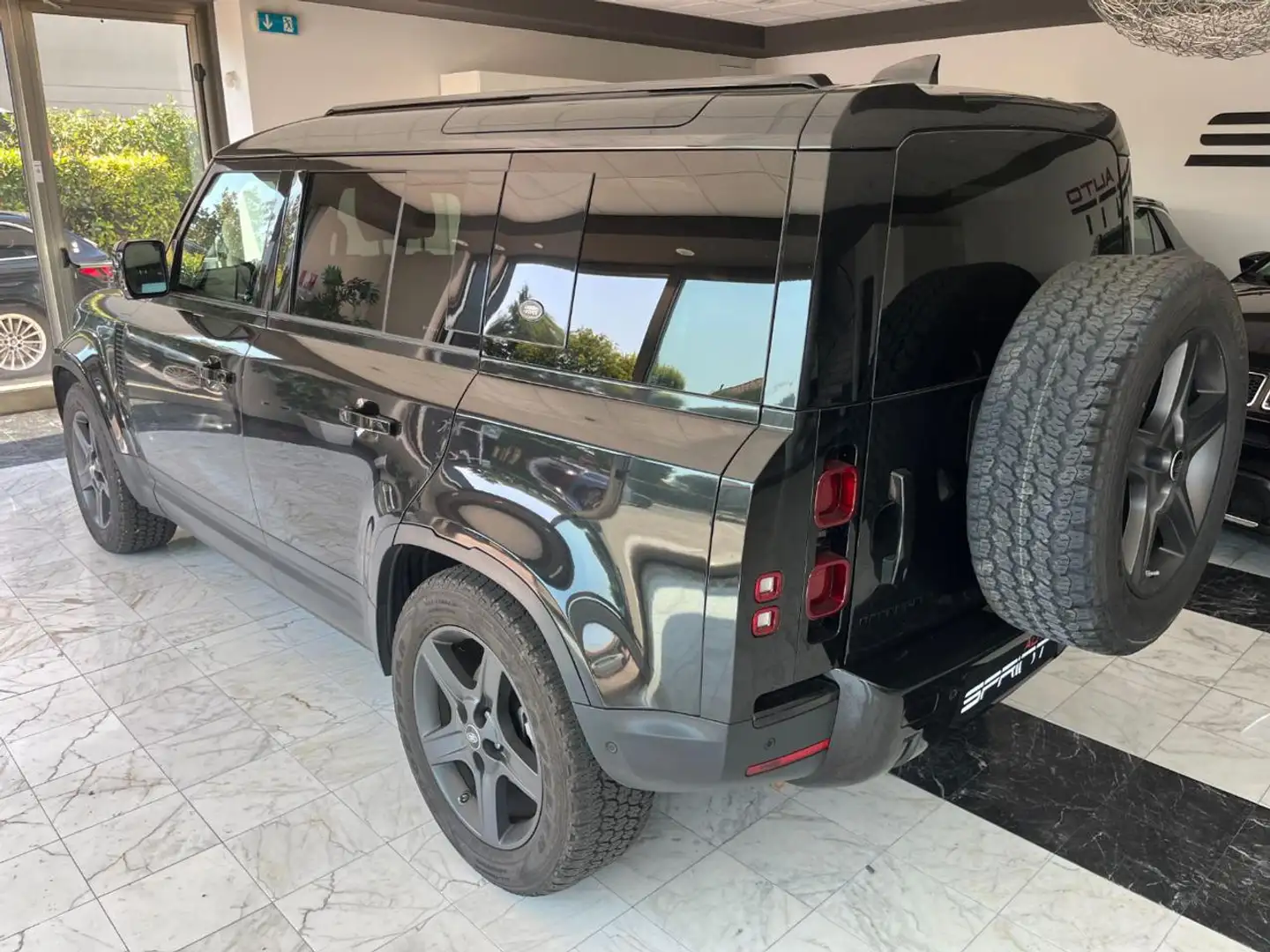 Land Rover Defender 110 3.0D I6 200CV AWD AUTO S TOTAL BLACK Negro - 2