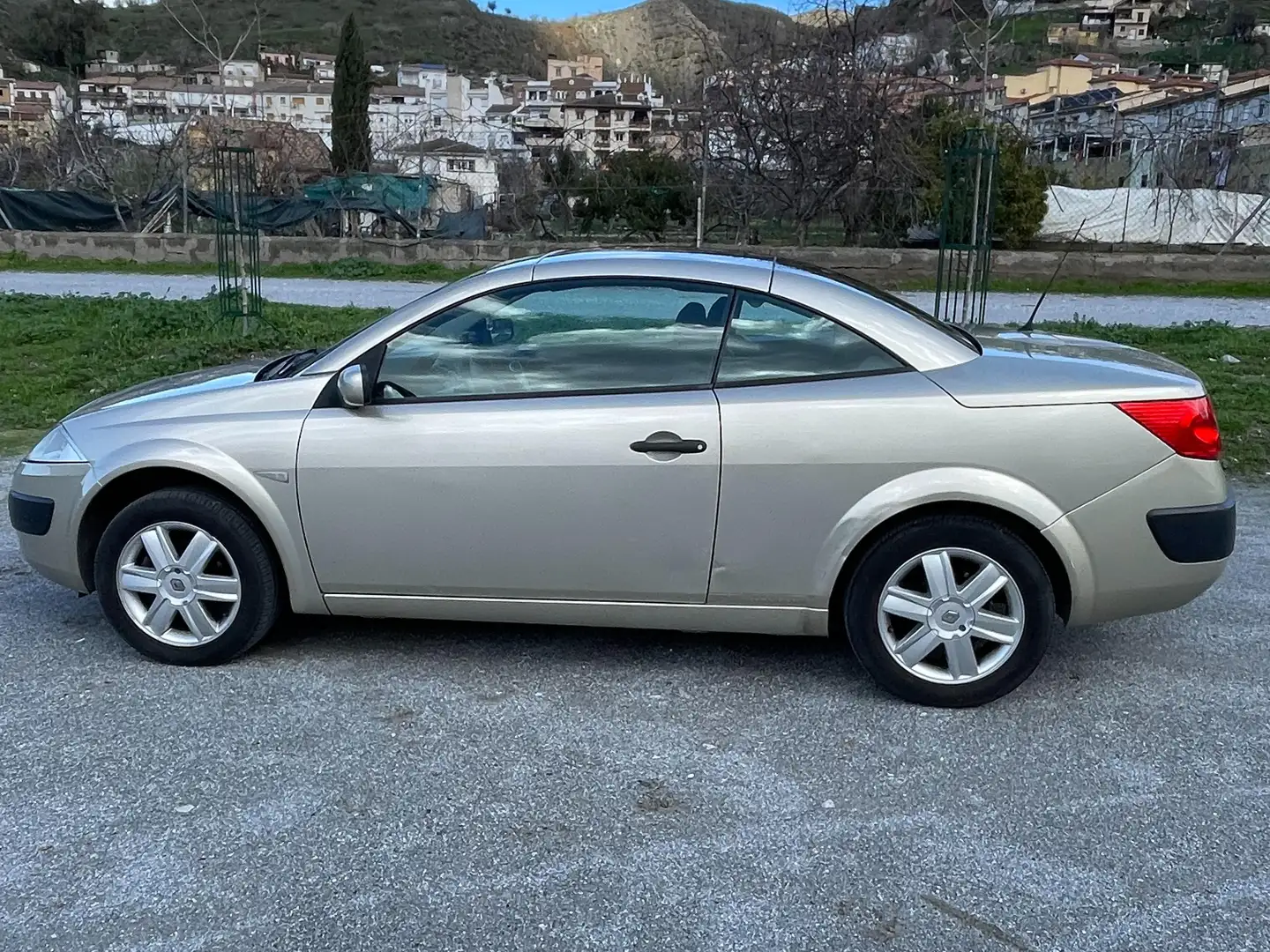 Renault Megane Mégane C.C. 1.6Confort Dynamique 115 Confort Dynamique Beige - 2