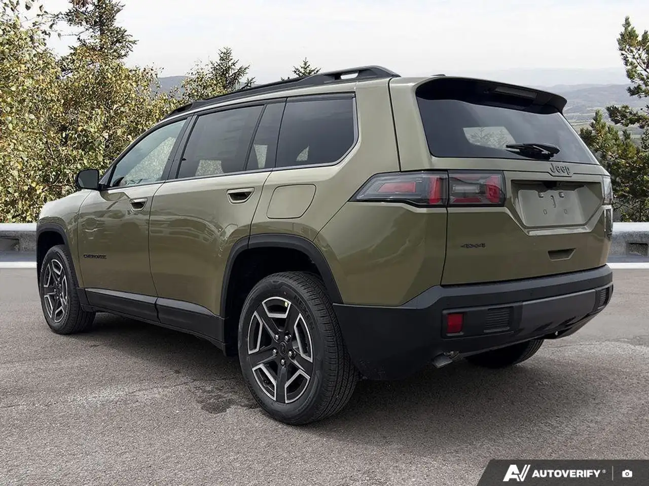 Jeep Cherokee снимка Jeep Cherokee