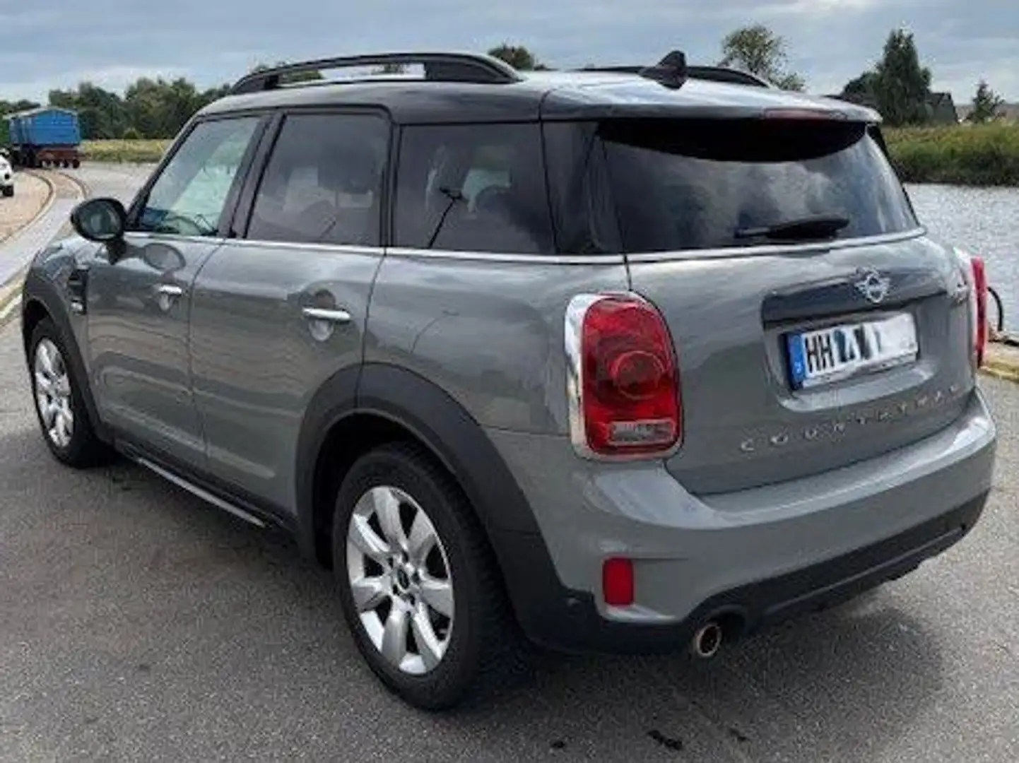 MINI Cooper Countryman COUNTRYMAN Aut. Grau - 2