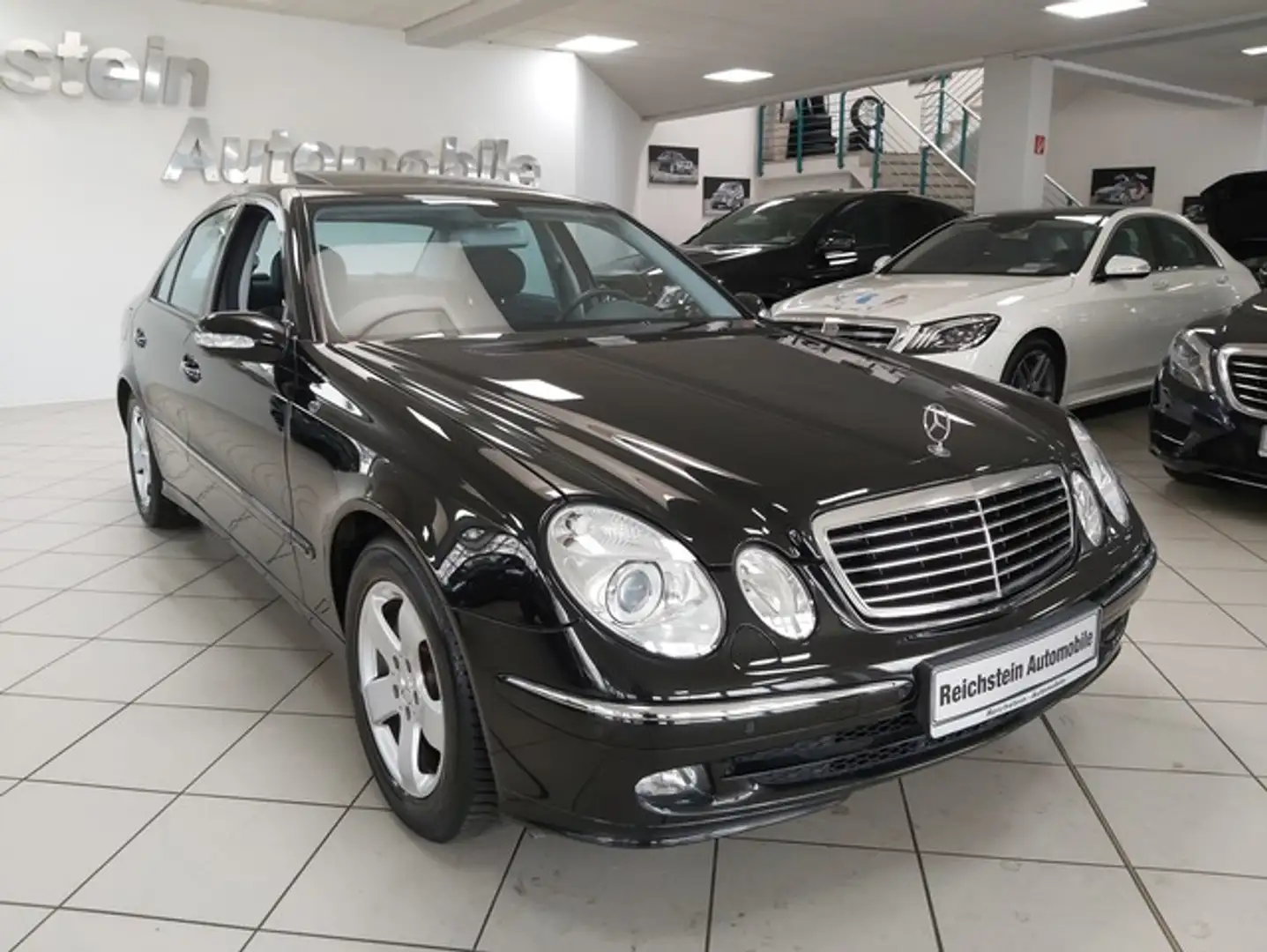 Mercedes-Benz E 280 AVANTGARDE COMAND 2 HAND MEMORY AHK XENON Schwarz - 2