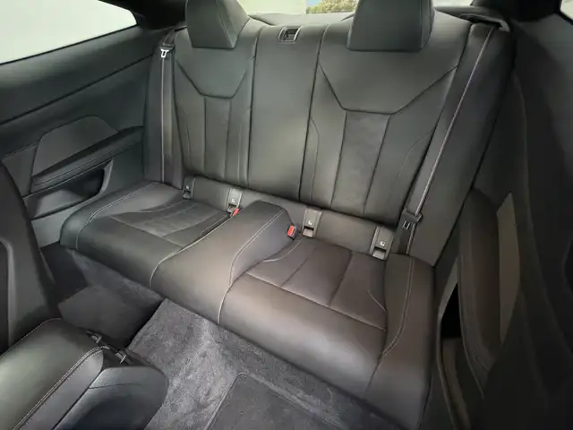 BMW M4 view 12