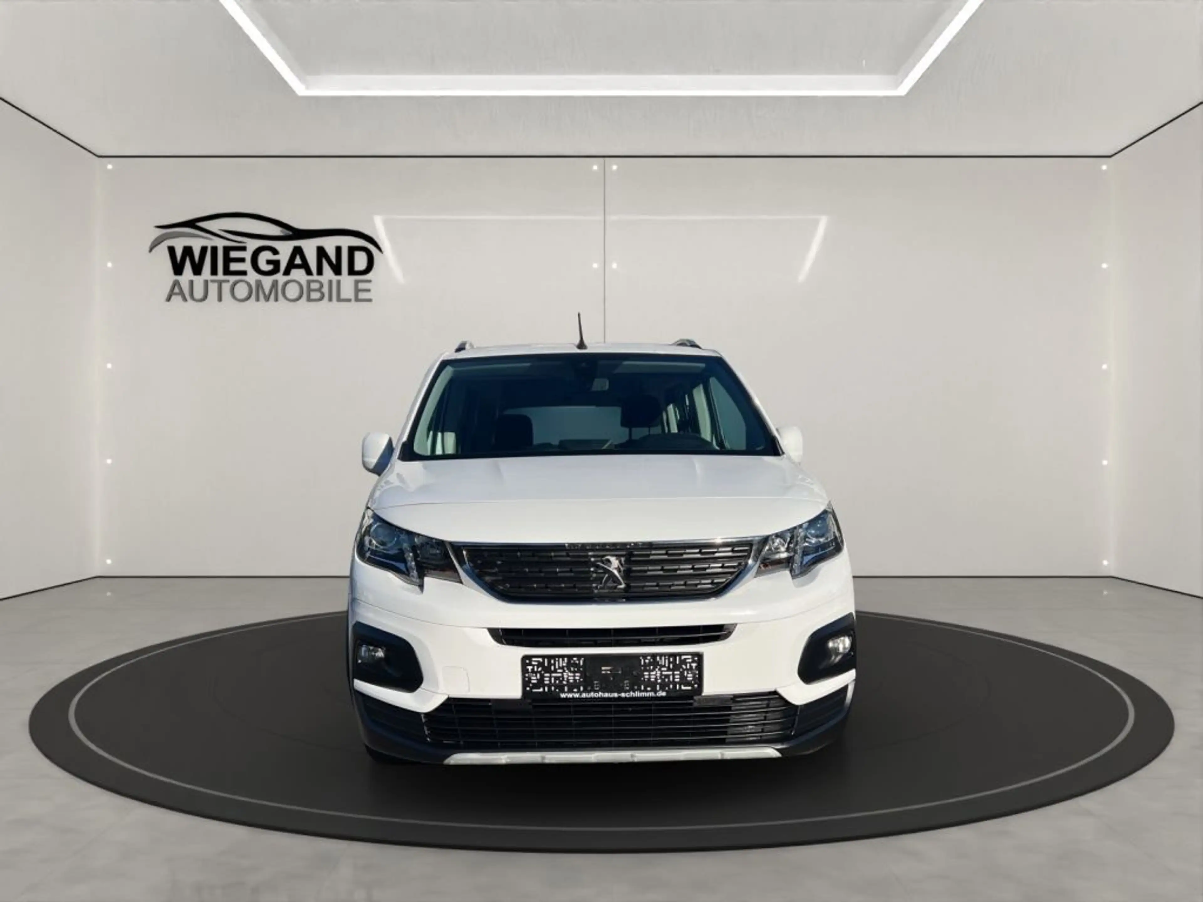 Peugeot Rifter PureTech 130 L1 EAT8 Allure — photo 8