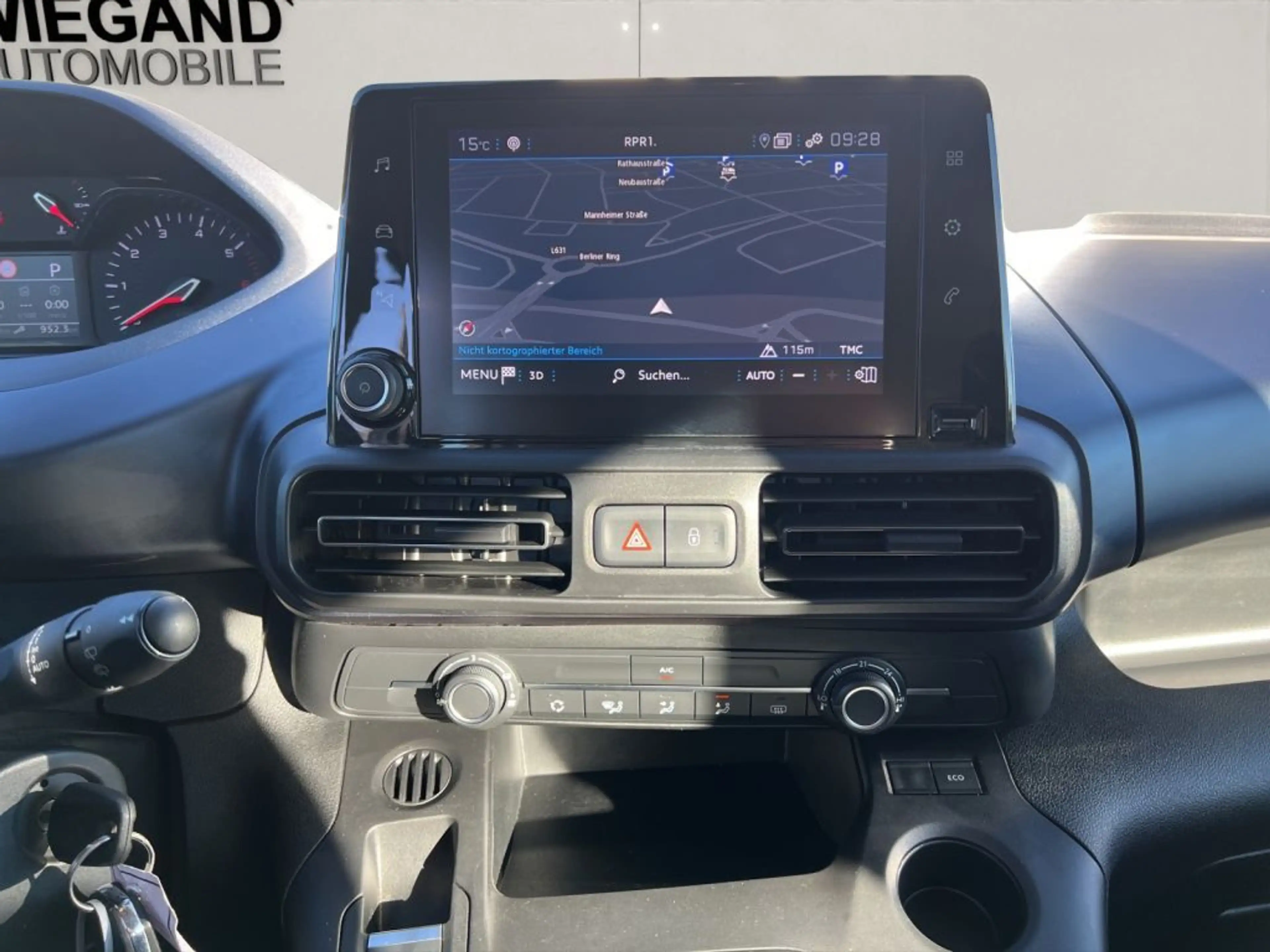 Peugeot Rifter PureTech 130 L1 EAT8 Allure — photo 14