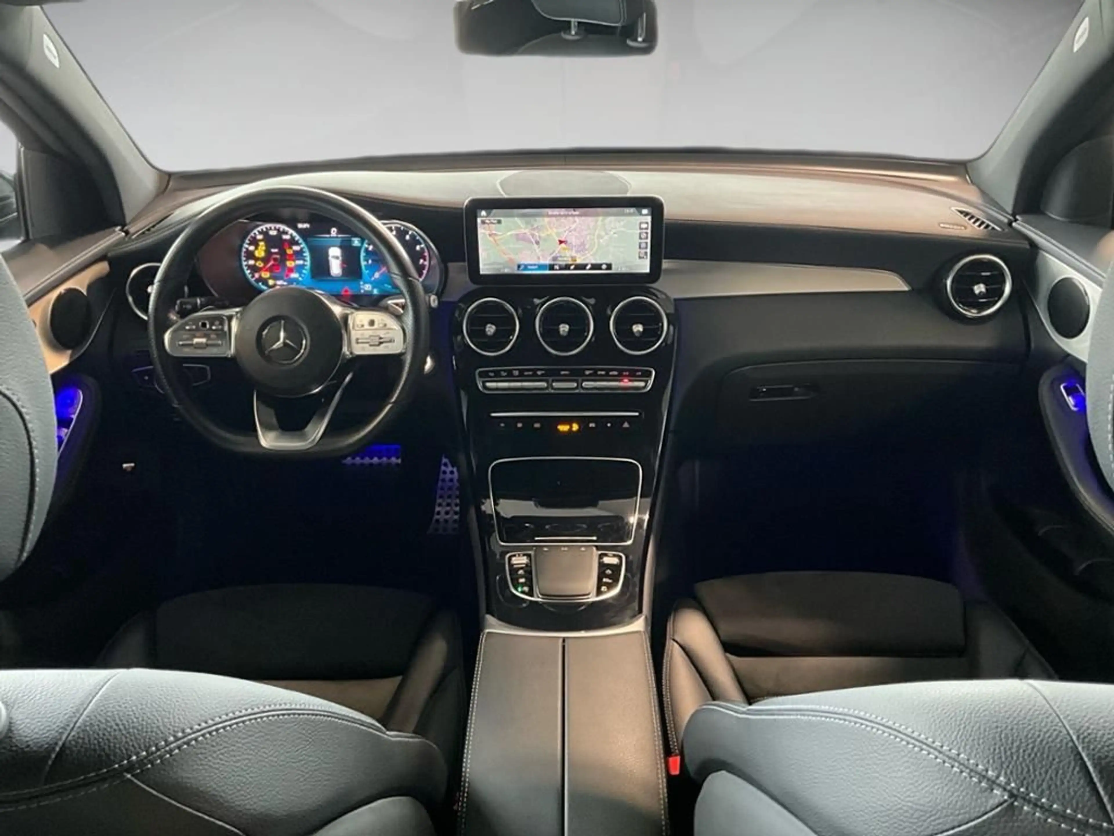 Mercedes-Benz GLC 200 4M AMG Line AUT DynLicht Fernlichtass. — photo 14