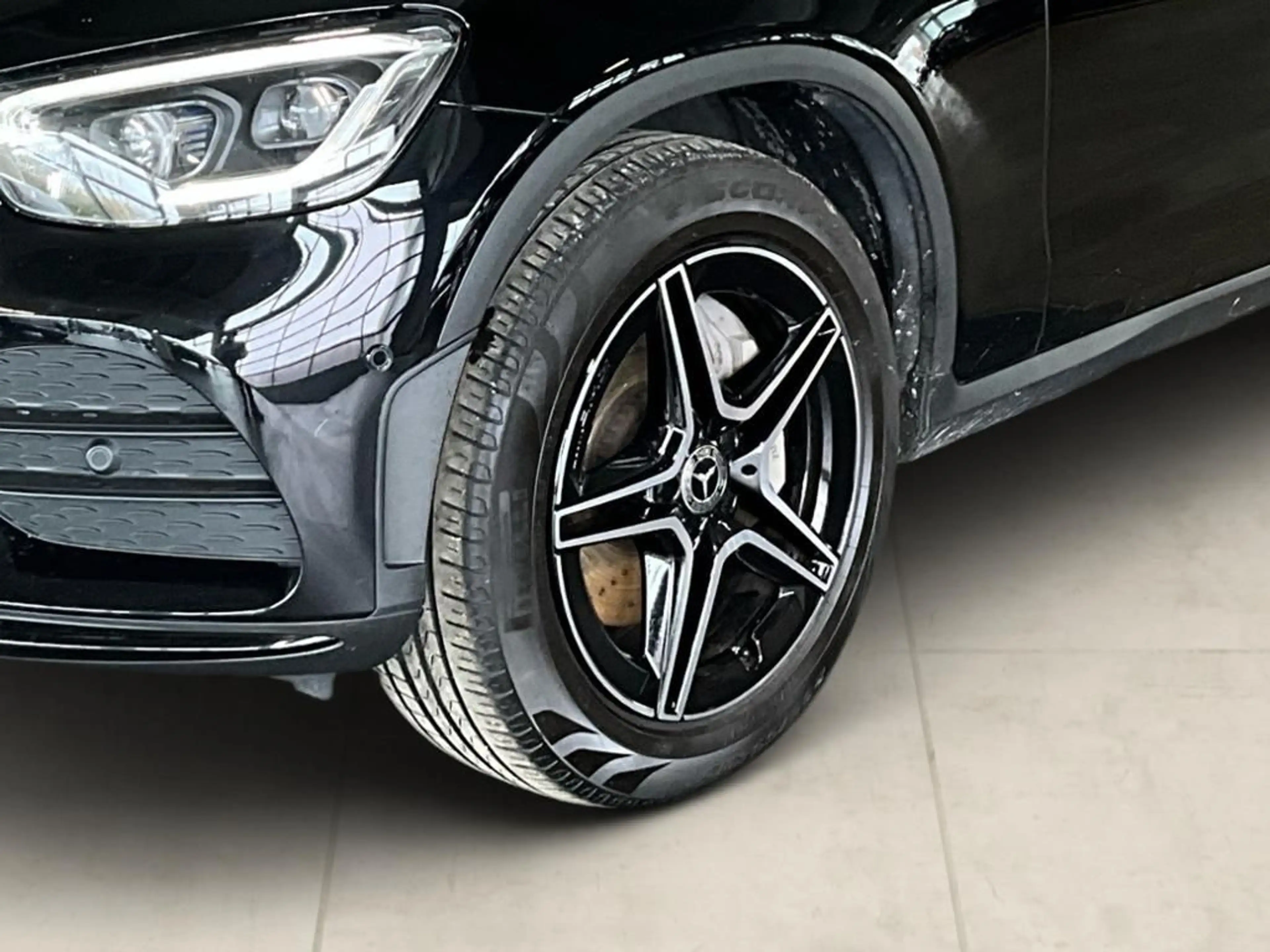 Mercedes-Benz GLC 200 4M AMG Line AUT DynLicht Fernlichtass. — photo 3