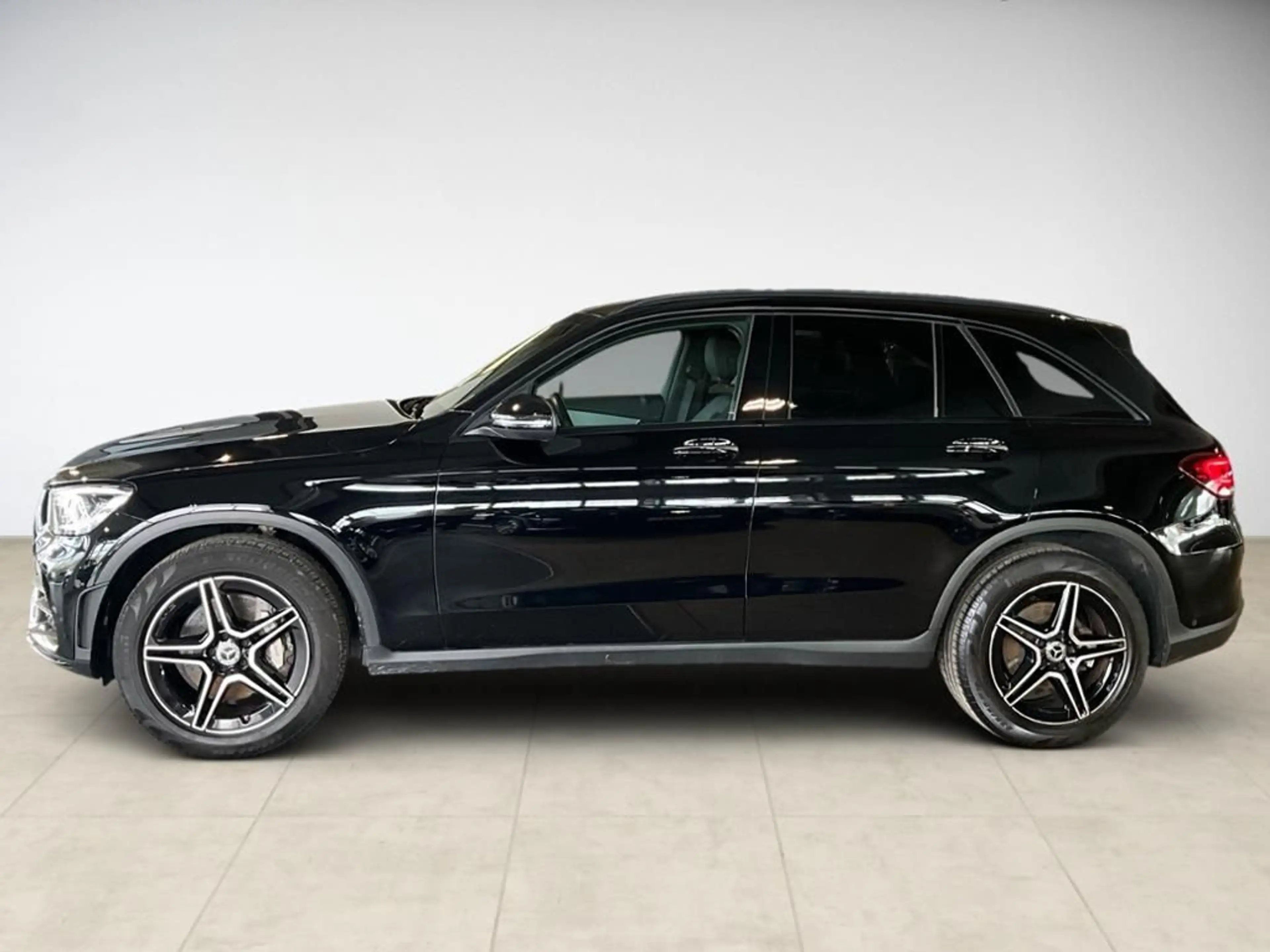 Mercedes-Benz GLC 200 4M AMG Line AUT DynLicht Fernlichtass. — photo 7