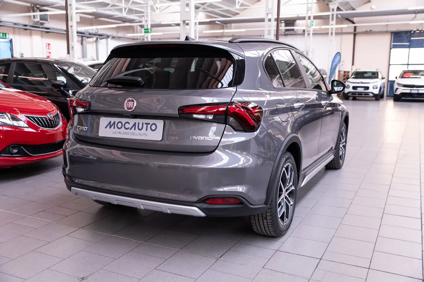 Fiat Tipo 5P - SW Hatchback My23 1.0 100cvBz Hb Cross Gris - 2