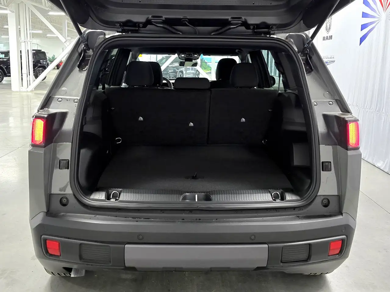 Jeep Cherokee снимка Jeep Cherokee