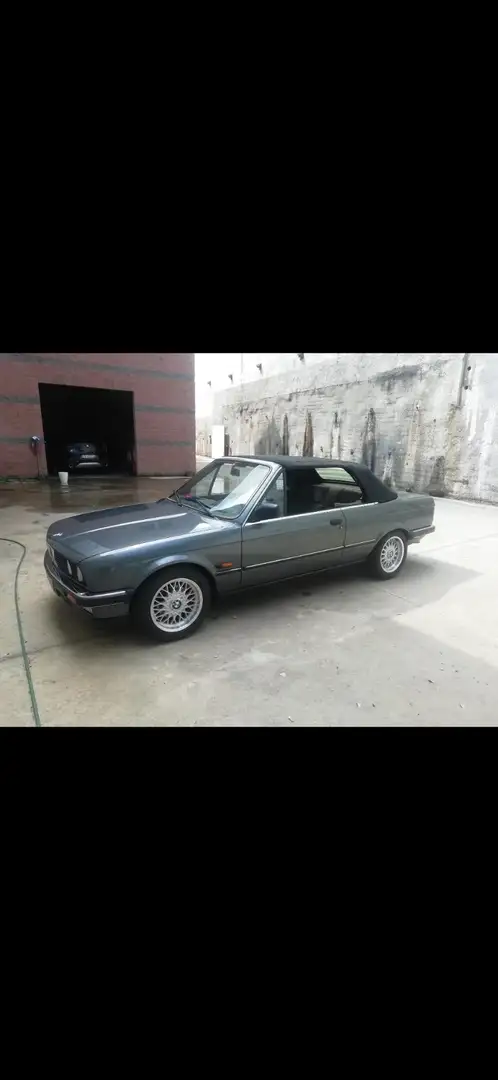BMW 320 320i - 2