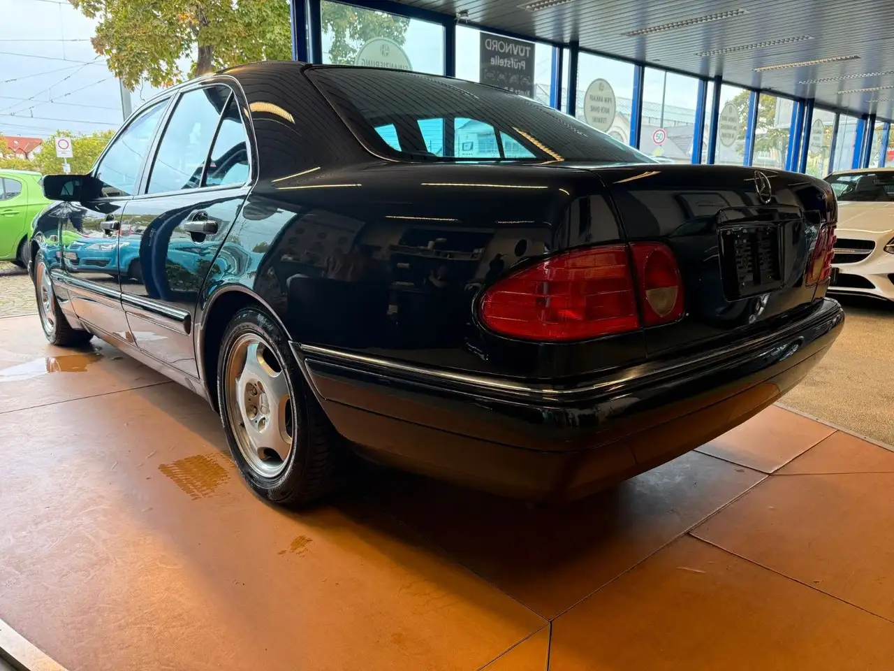 Mercedes-Benz E 420 AVANTGARDE / Vollausstattung / MB Historie, foto 3