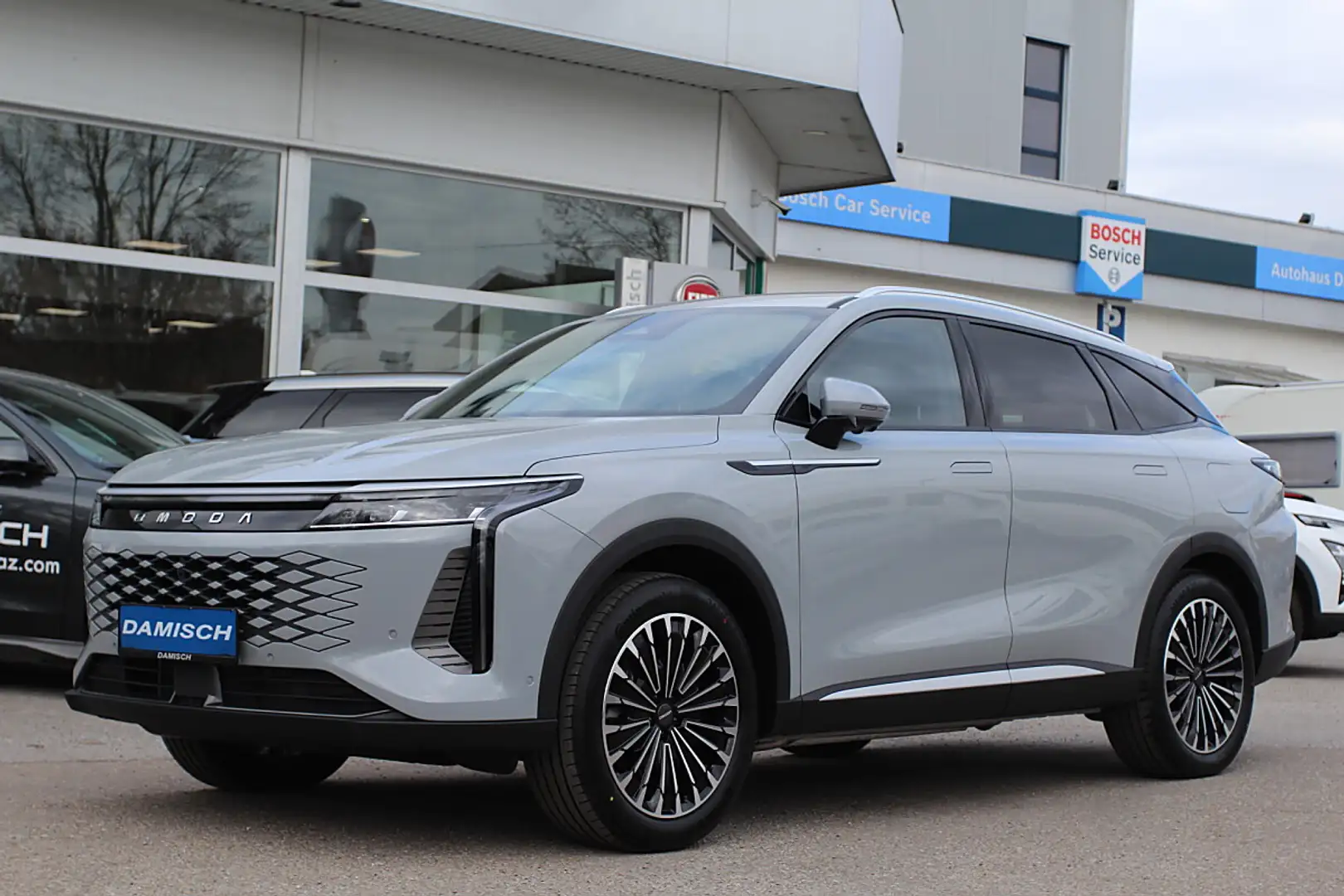 Omoda 9 PHEV 1.5TGDi Premium Line AWD Grau - 1