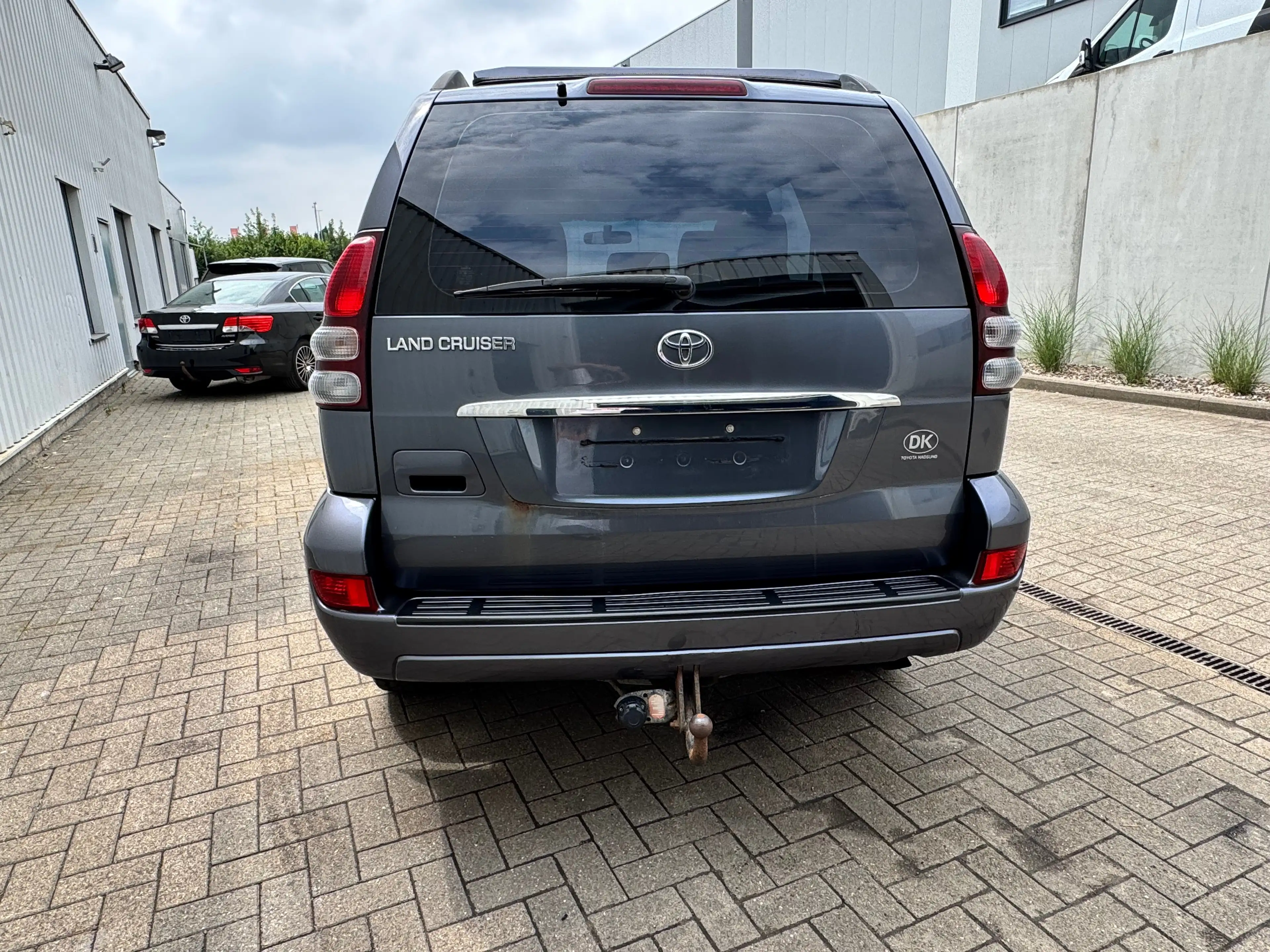 Toyota Land Cruiser Prado — photo 6