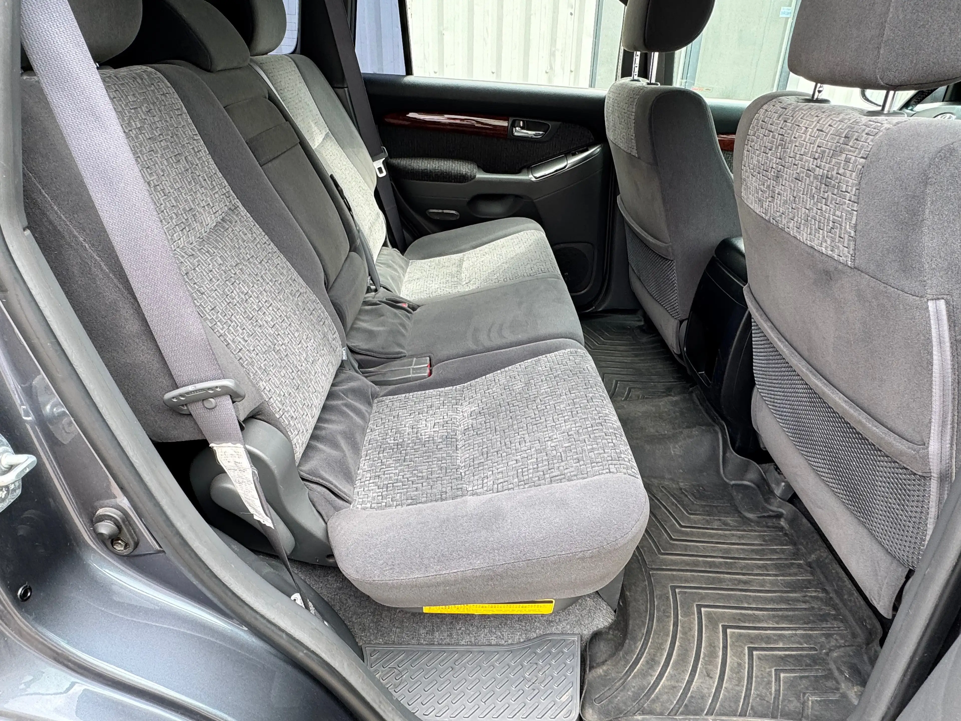 Toyota Land Cruiser Prado — photo 9