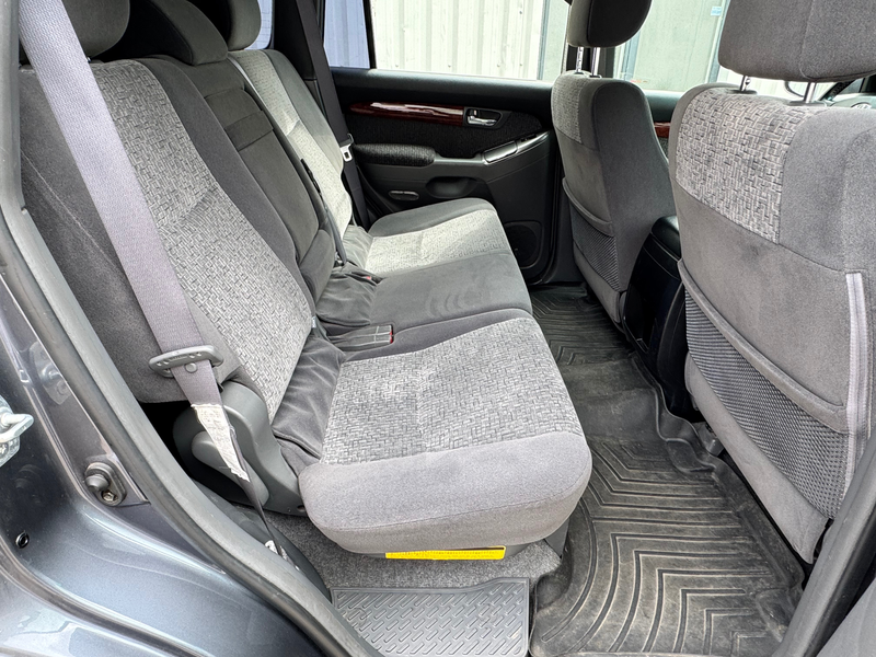 Toyota Land Cruiser Prado — photo 9