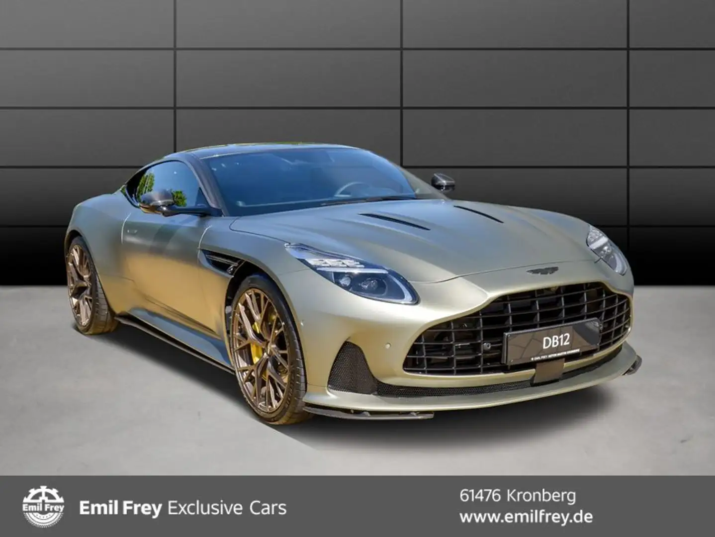 Aston Martin DB12 Coupe Goud - 1