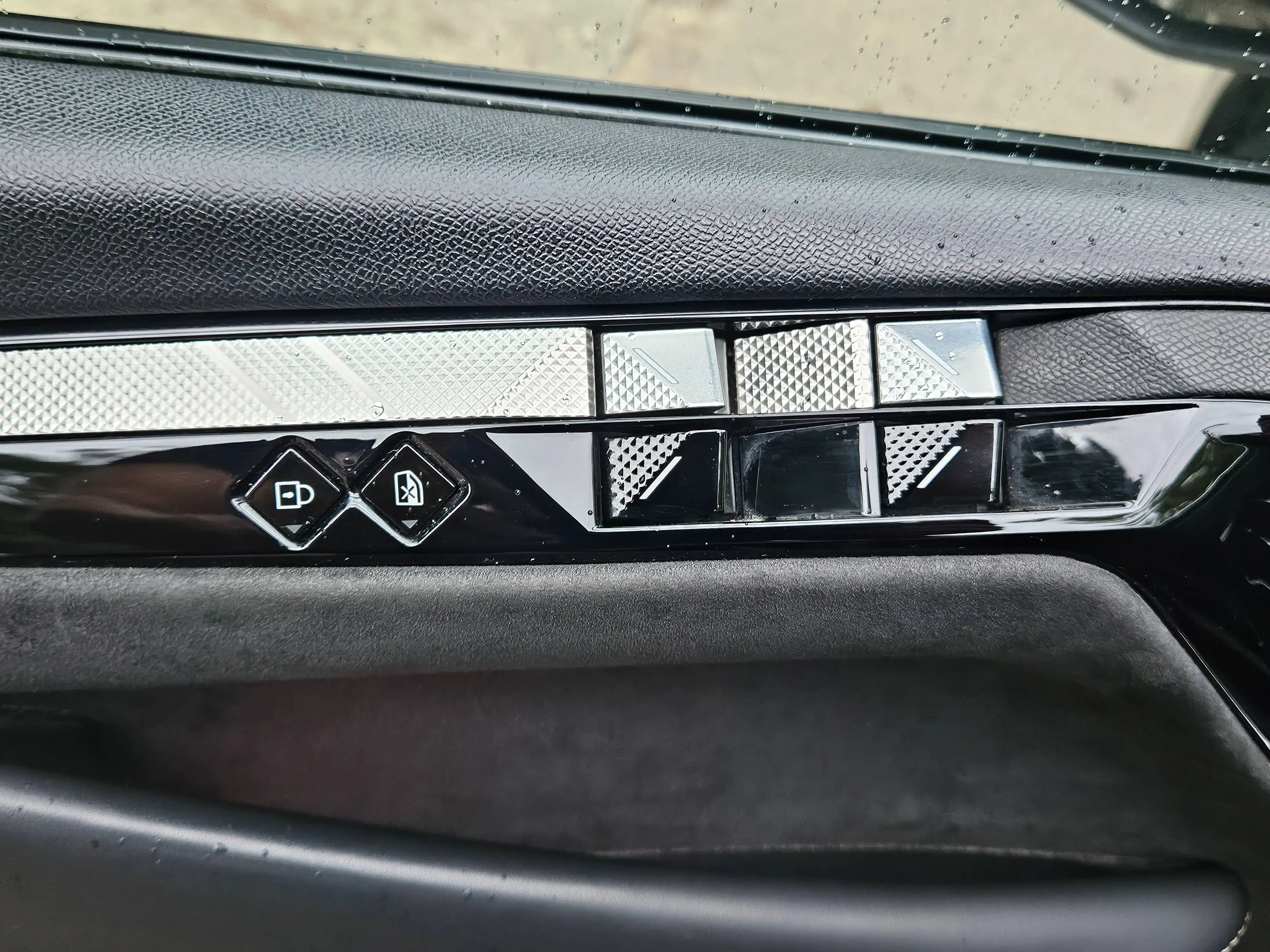 DS Automobiles DS 4 DS 4 PHEV 1.6 E-TENSE Bastille (165 kW) — photo 11