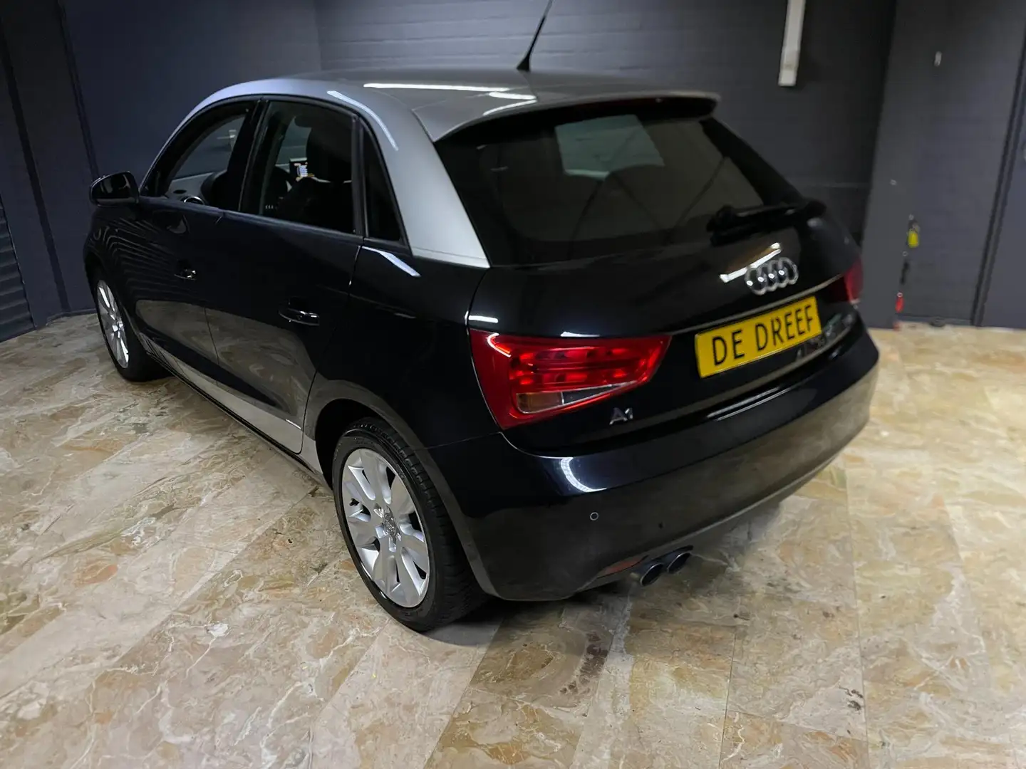 Audi A1 1.4 TFSI Leer Navi Clima Cruis Pdc Lm Velgen Ambie Noir - 2