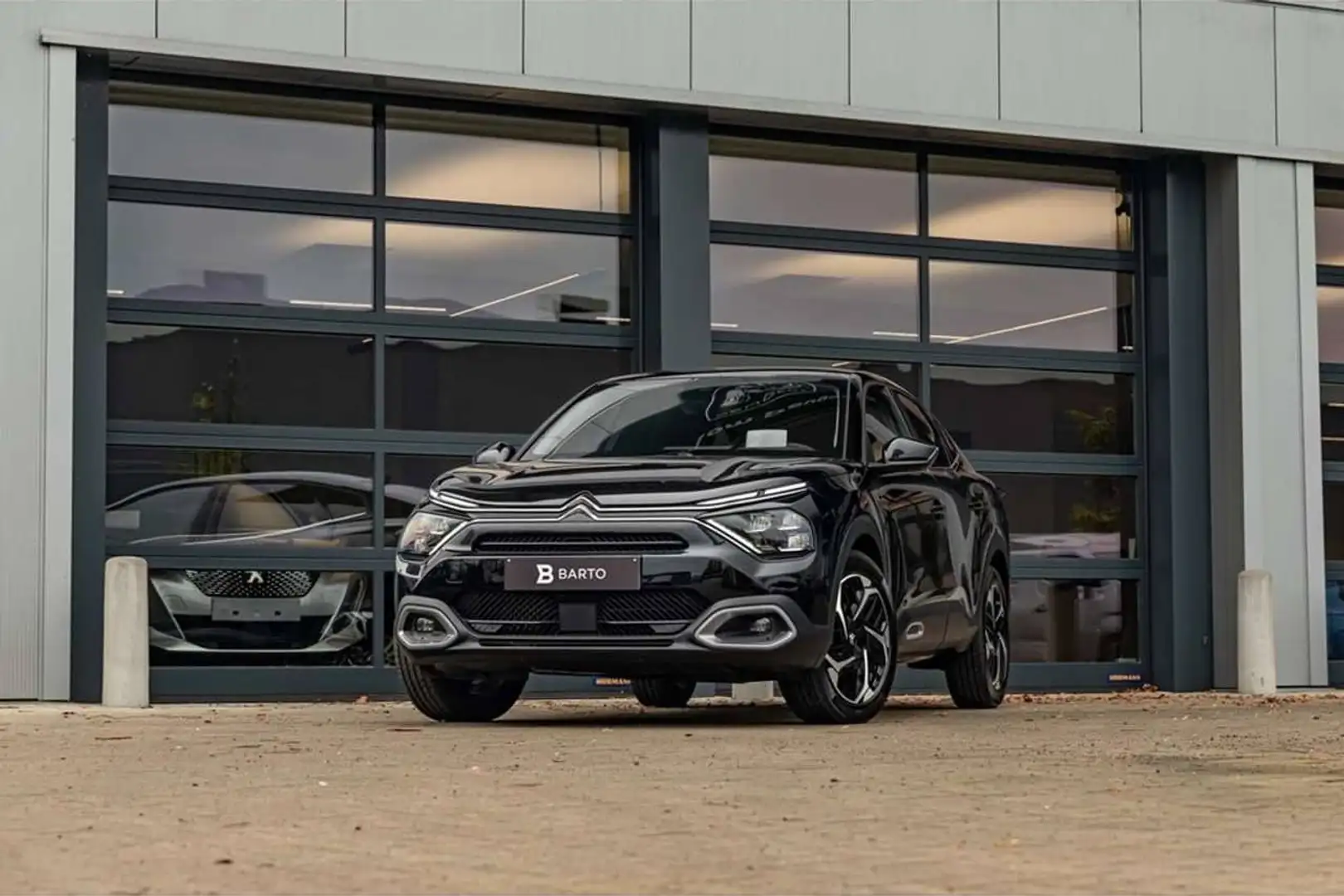 Citroen C4 X 130 PK AT | MAX | Camera | Adapt. Cruisctrl. | ... Zwart - 1