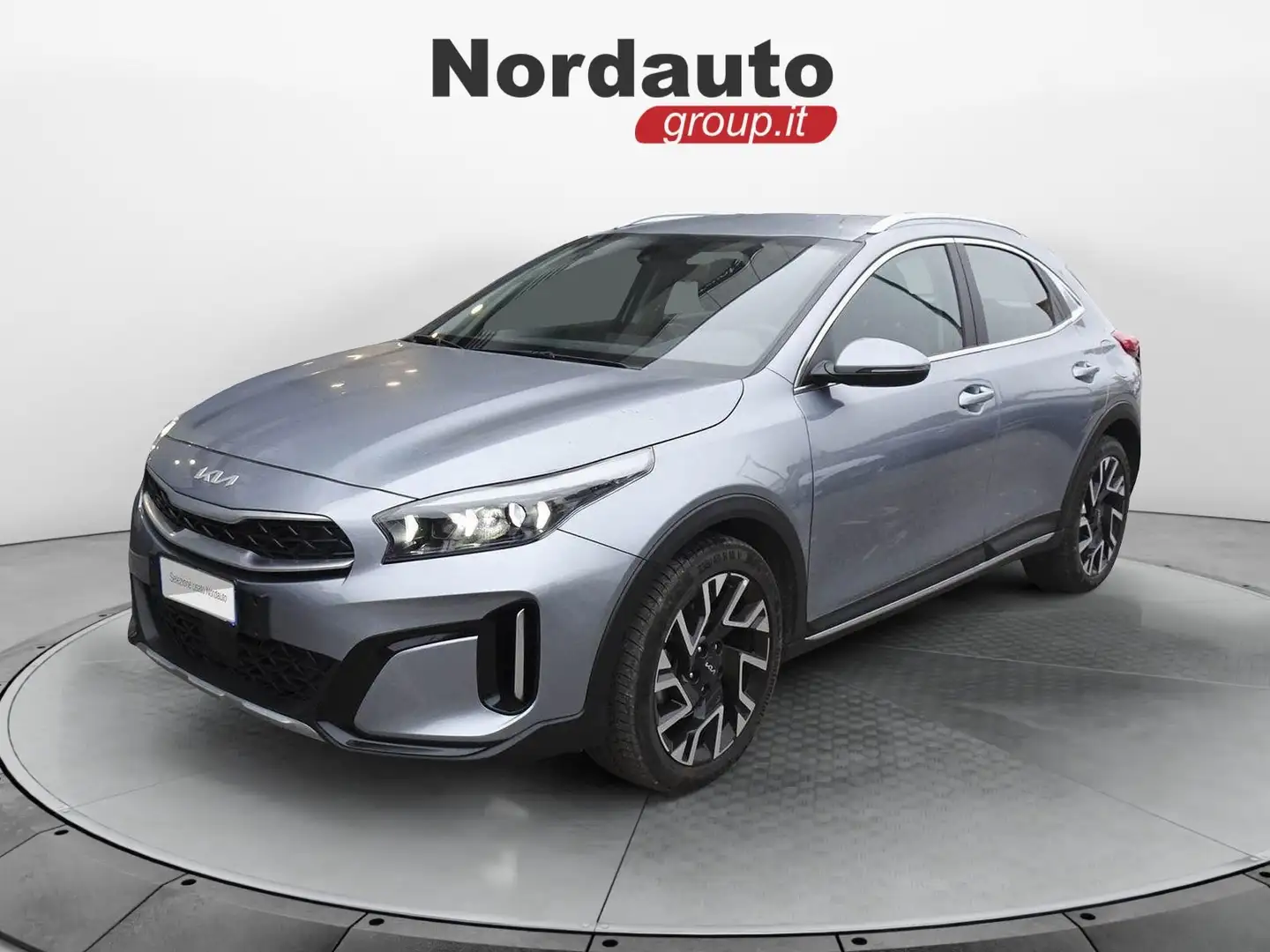 Kia XCeed 1.5 T-GDi 160 CV MHEV iMT Business Gris - 1