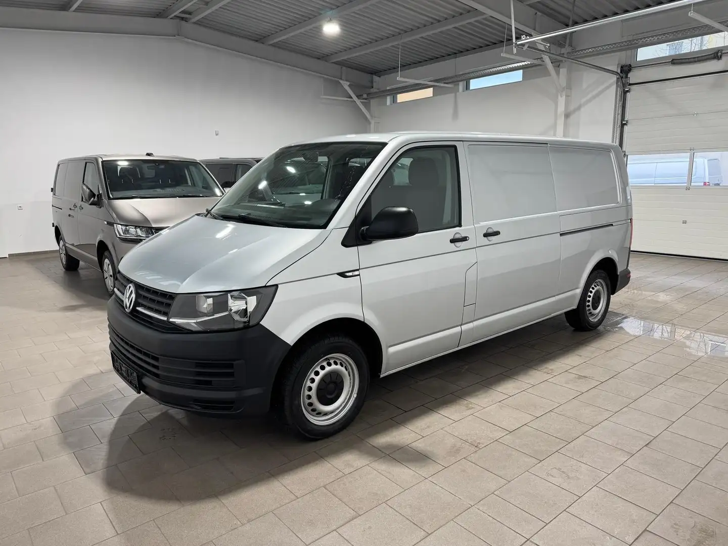 Volkswagen T6 Transporter T6 Kasten,4Motion,LR,Klima,AHK,2 Schiebet. Silber - 2