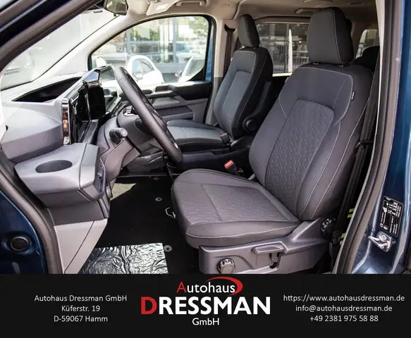 Ford Tourneo Custom view 11