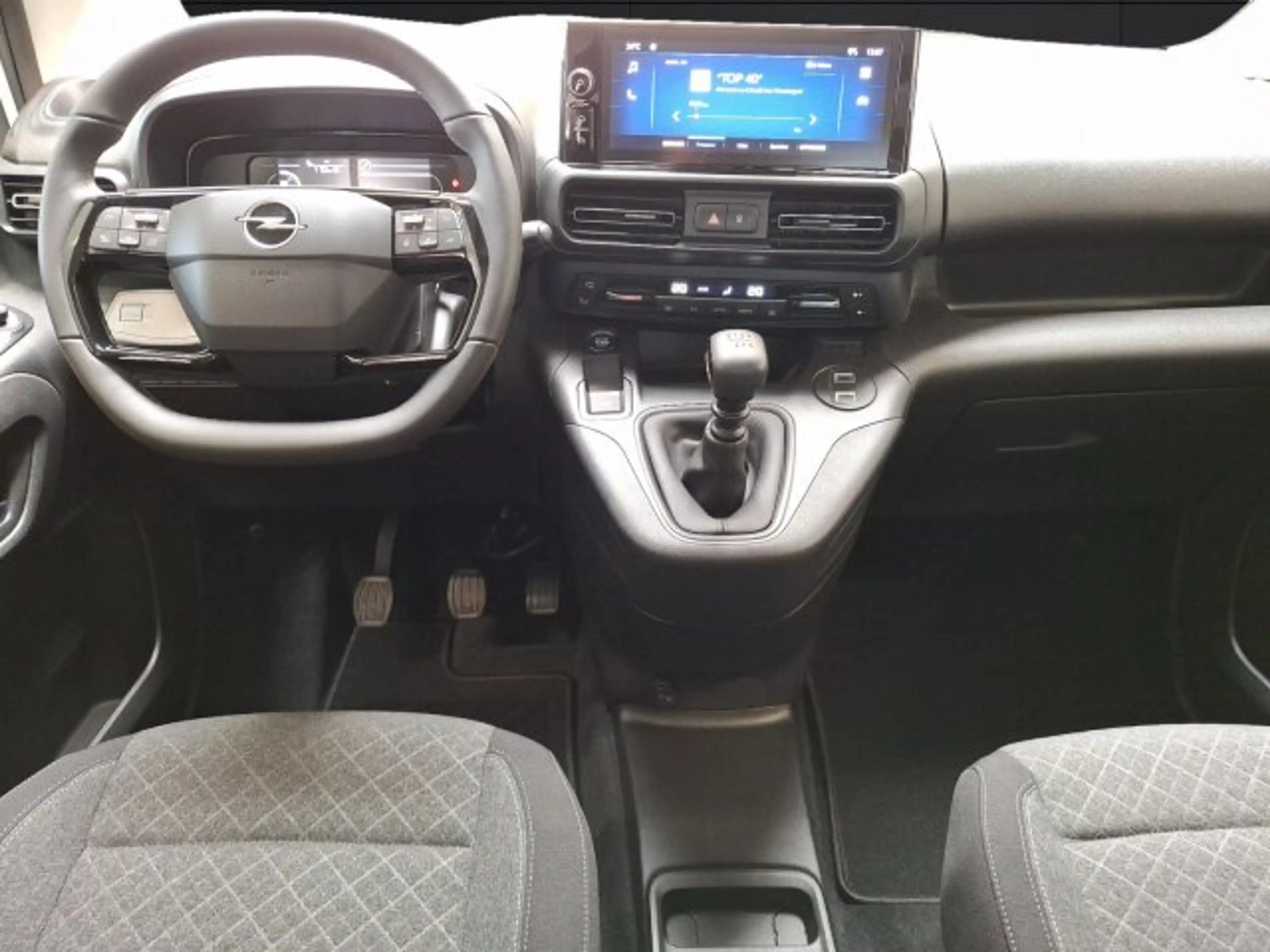 Opel Combo Life Edition 1.5 D 100 BAR-TZ +Matrix-Licht+Keyless+ — photo 10