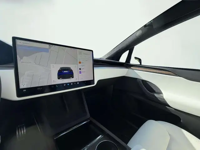 Tesla Model X view 9