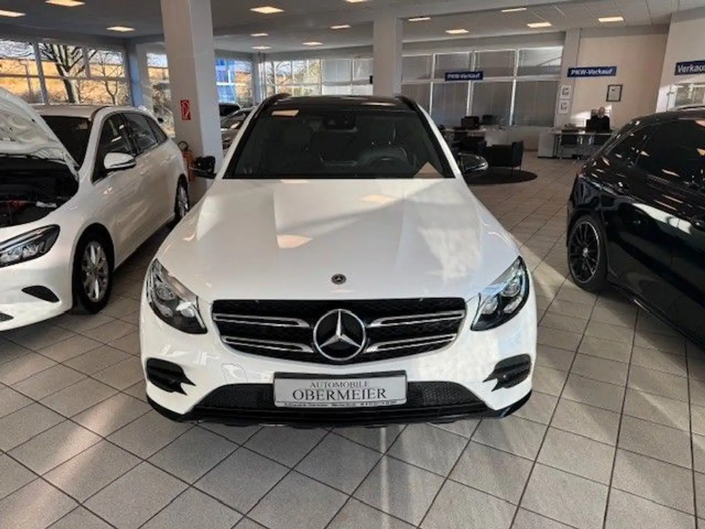 Mercedes-Benz GLC 300 4M AMG/Night P-SHD Rü-Ka AHK LED Comand Weiß - 2