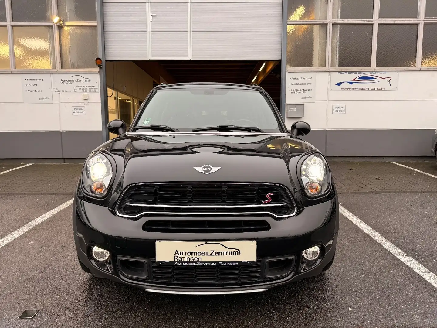 MINI Cooper SD Countryman All4 *AUTOMATIK*XEN*NAV*H&K Schwarz - 2