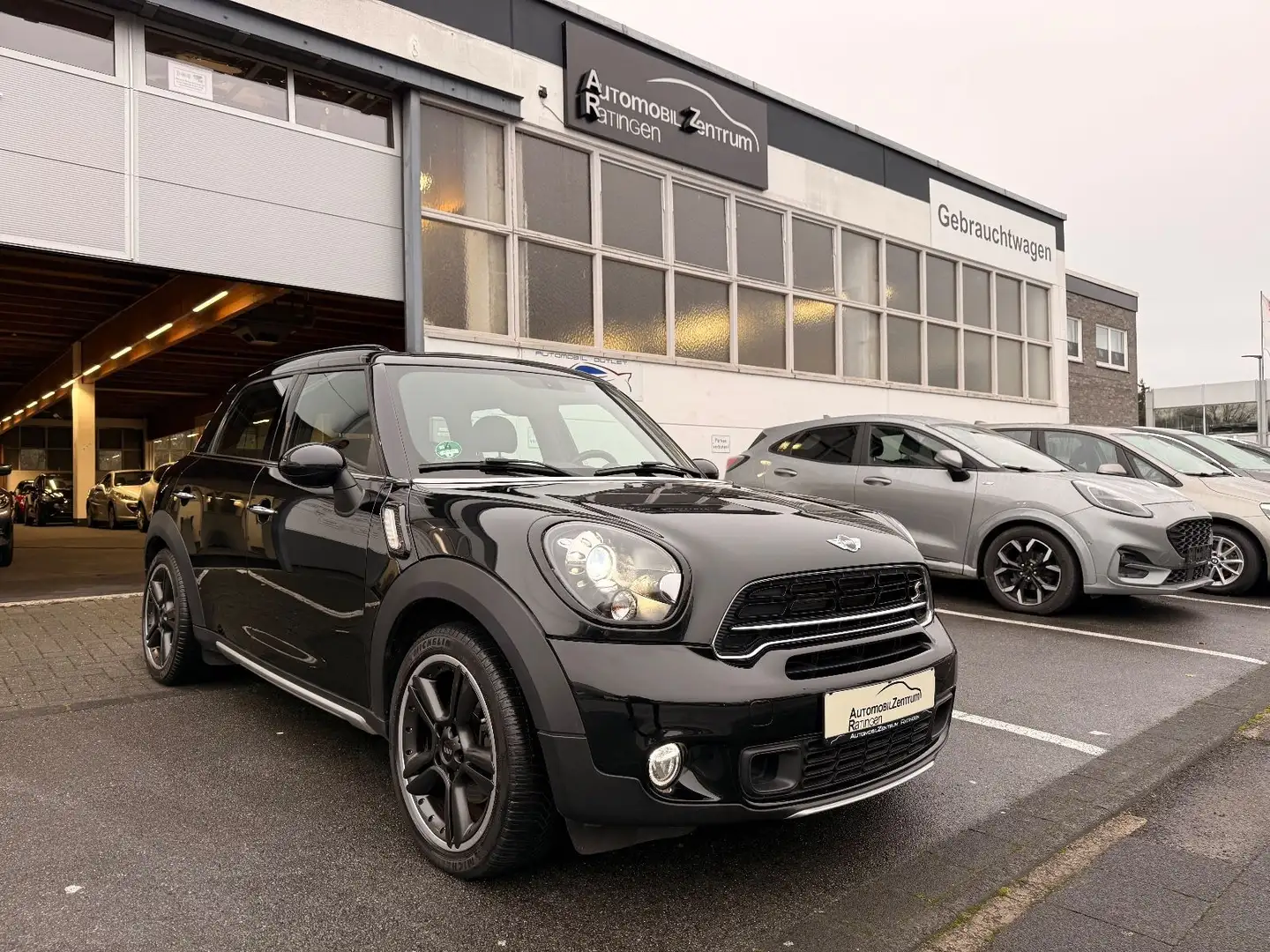 MINI Cooper SD Countryman All4 *AUTOMATIK*XEN*NAV*H&K Schwarz - 1