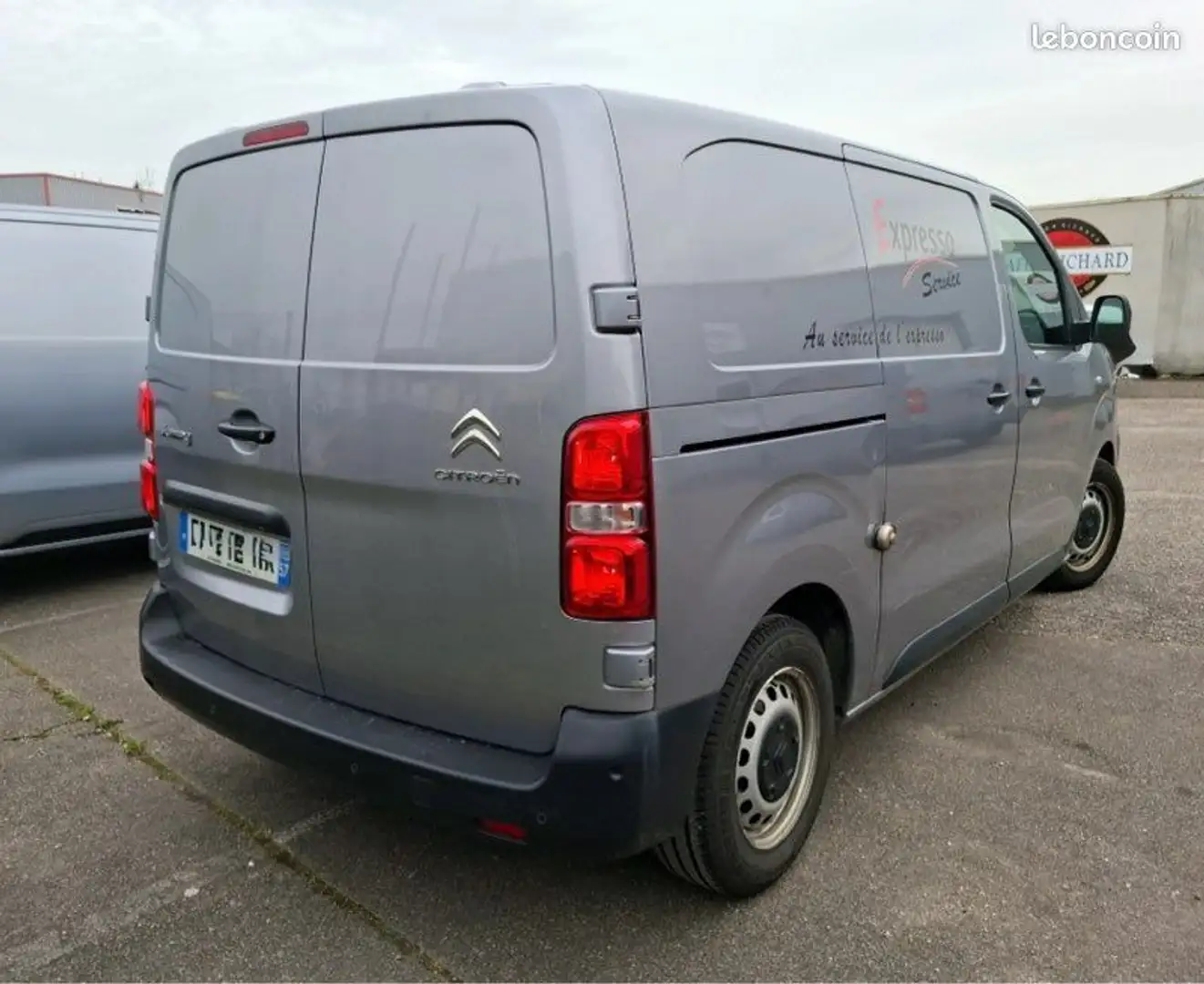 Citroen Jumpy 12 491 HT Fourgon M BlueHDi120 S&S Driver - 2