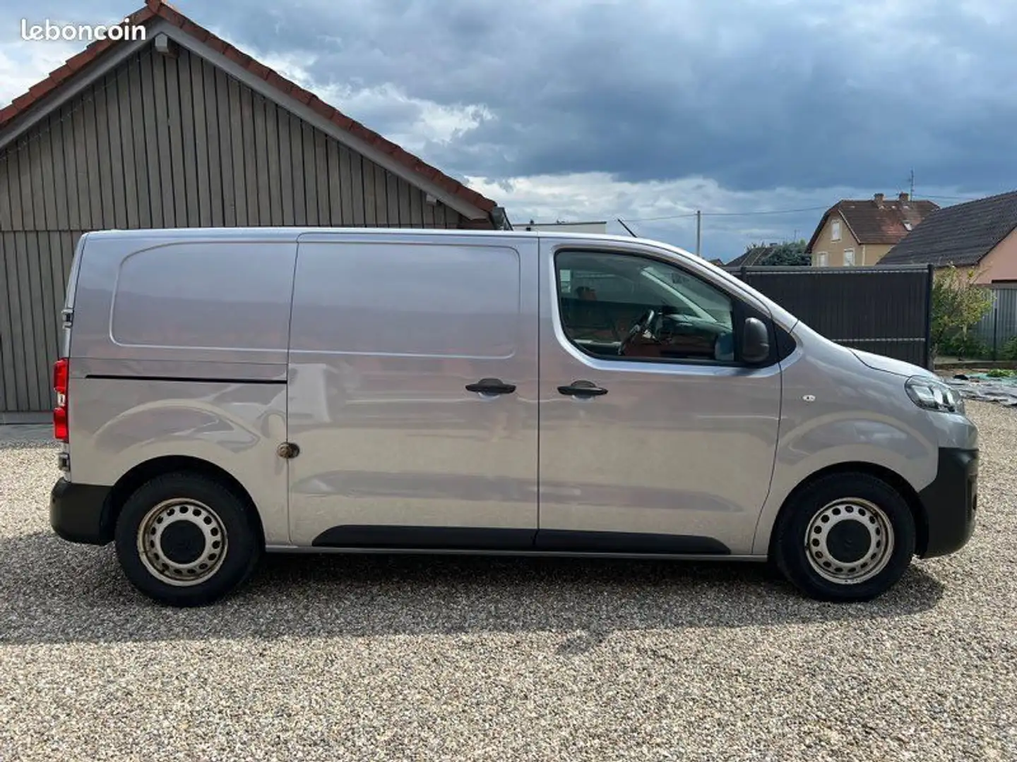 Citroen Jumpy 12 491 HT Fourgon M 2.0 BlueHDi120 S&S Driver - 2