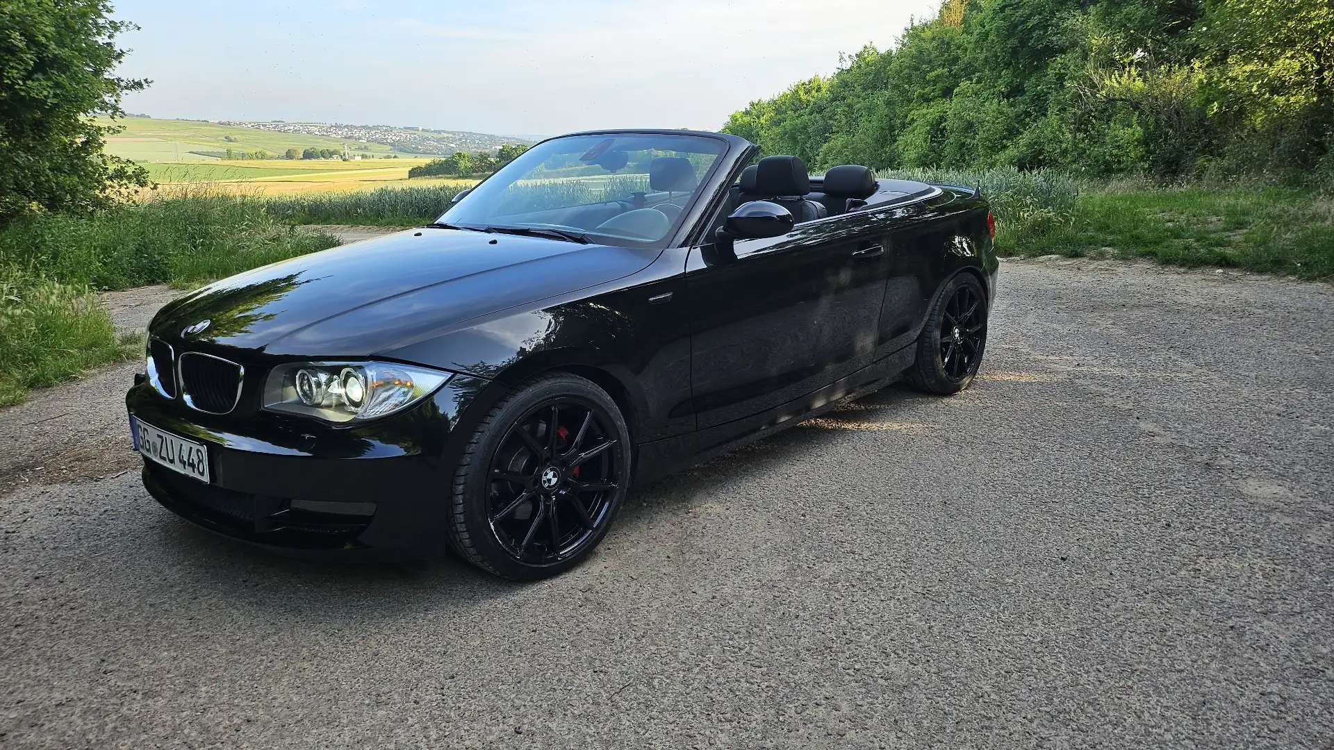 BMW 120 cabrio Schwarz - 1