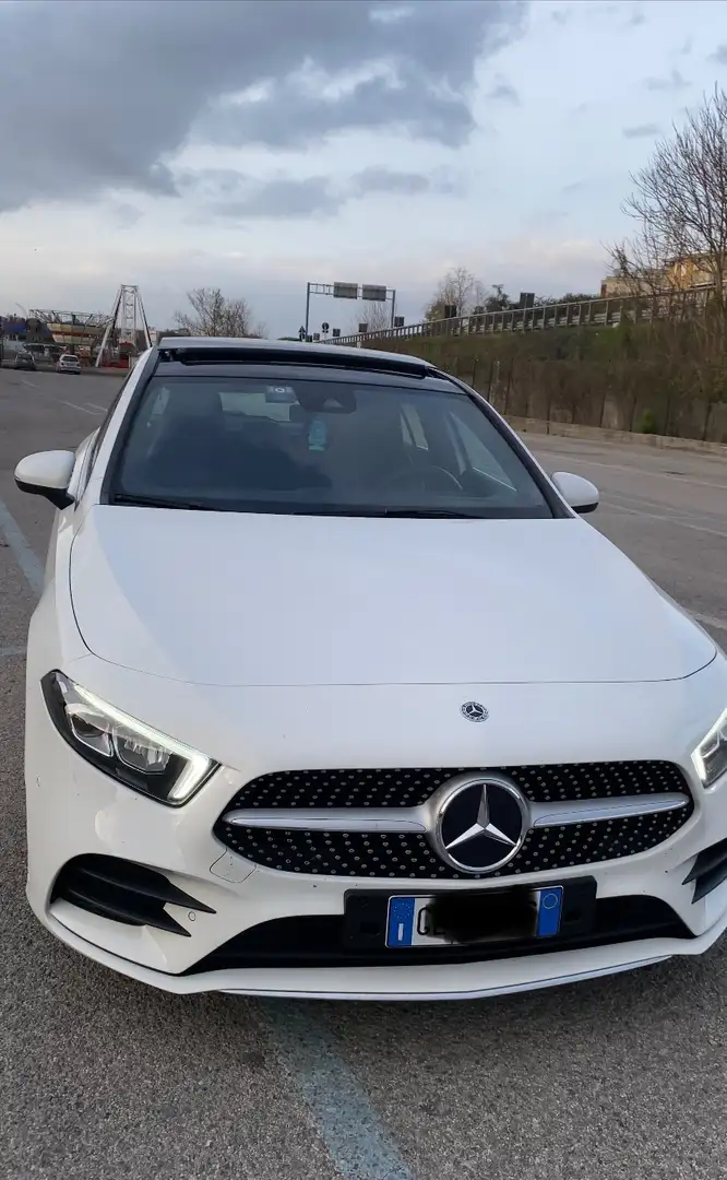 Mercedes-Benz 180 bijela - 1
