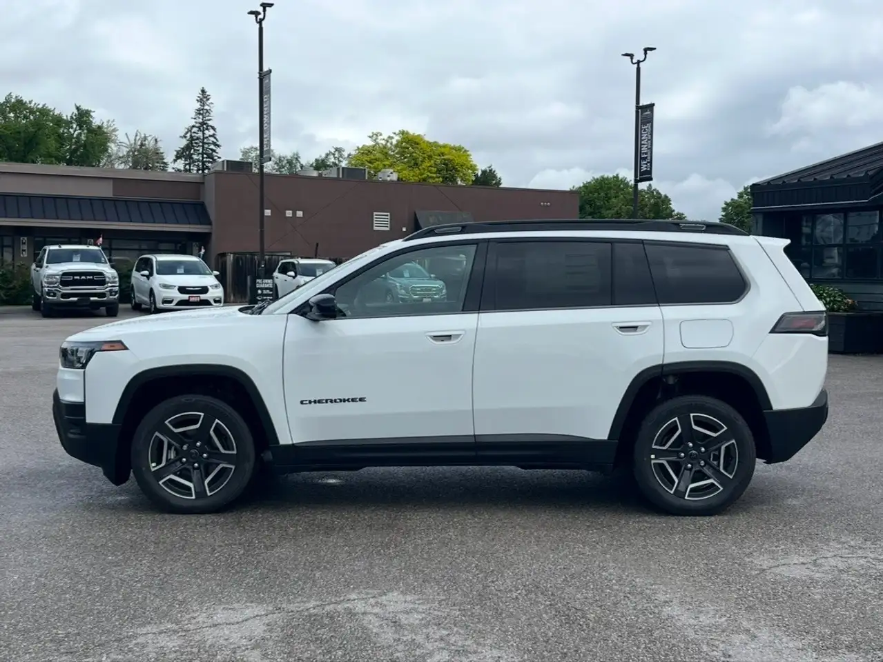 Jeep Cherokee снимка Jeep Cherokee