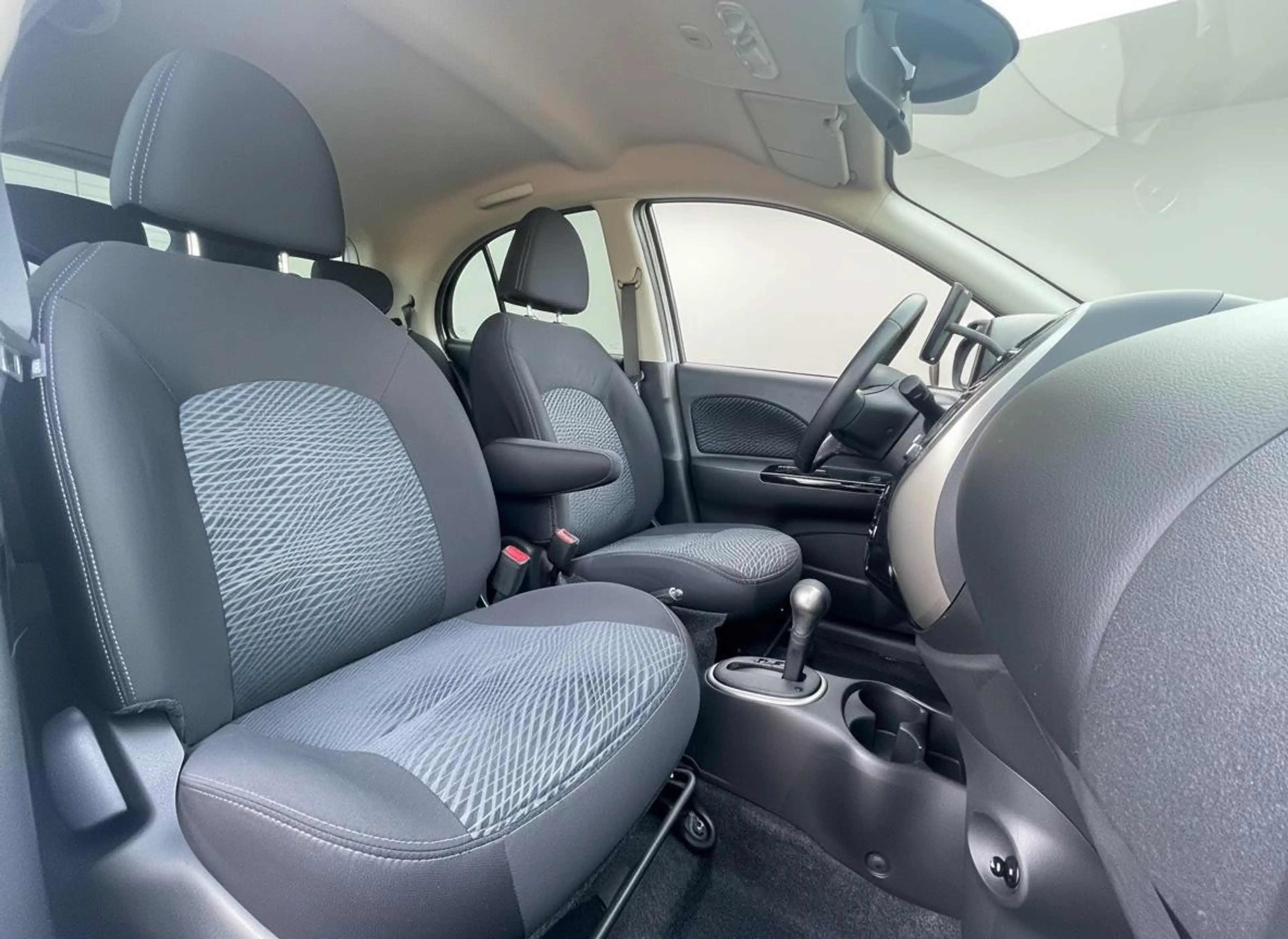 Nissan Micra 1.2 DIG-S Connect Edition — photo 9
