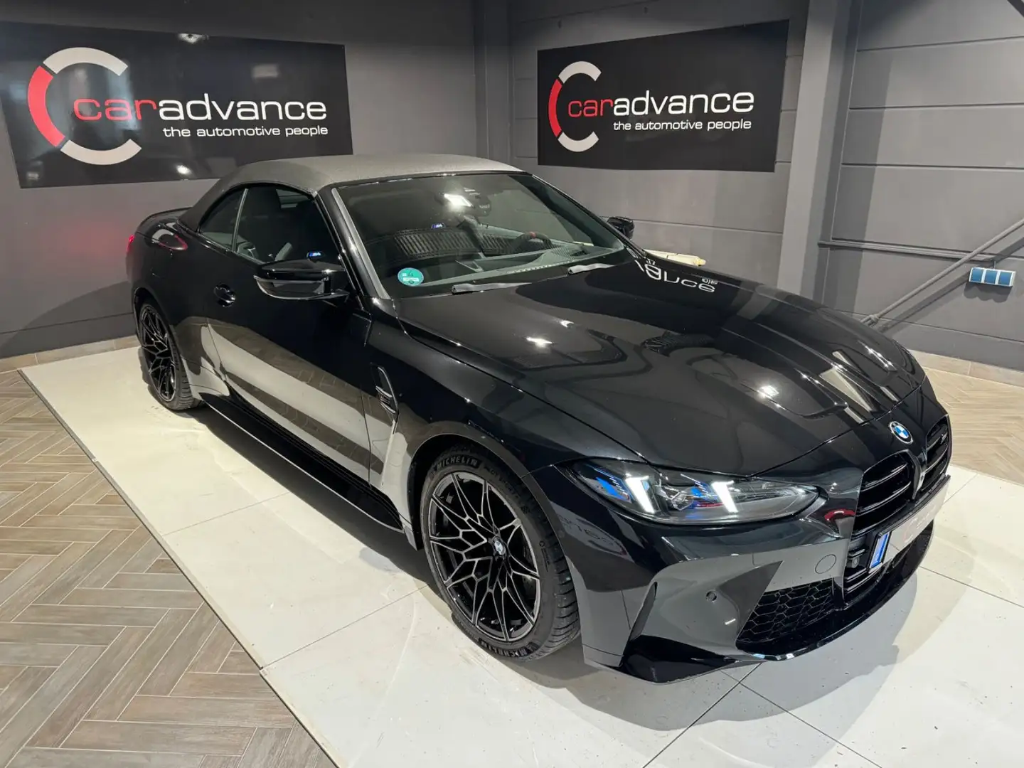 BMW M4 Cabrio M xDrive Competition /M Schalensitze C Schwarz - 2