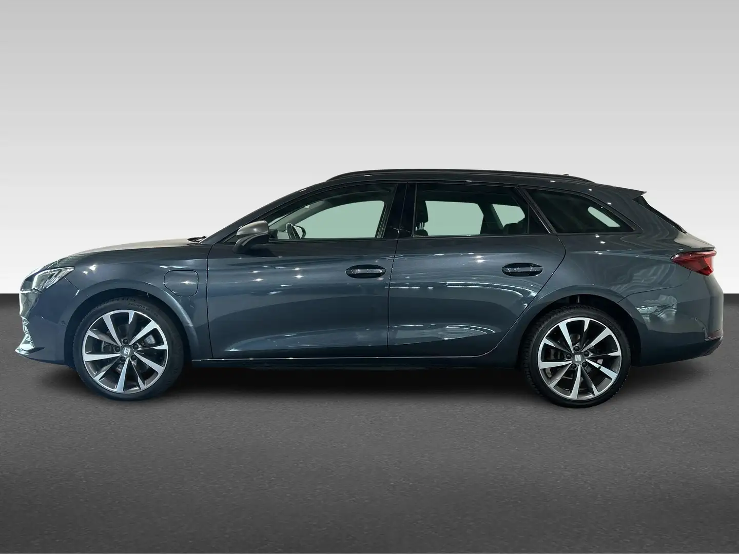 SEAT Leon e-Hybrid Sportstourer 1.4 TSI PHEV 204pk DSG-6 FR Gri - 2