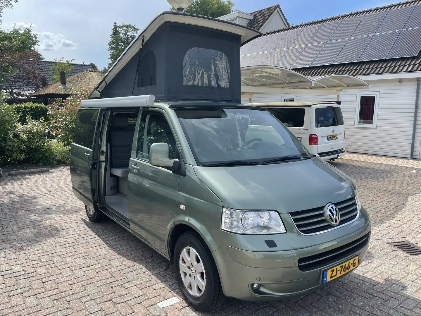 Volkswagen T5 California Zelená - 2