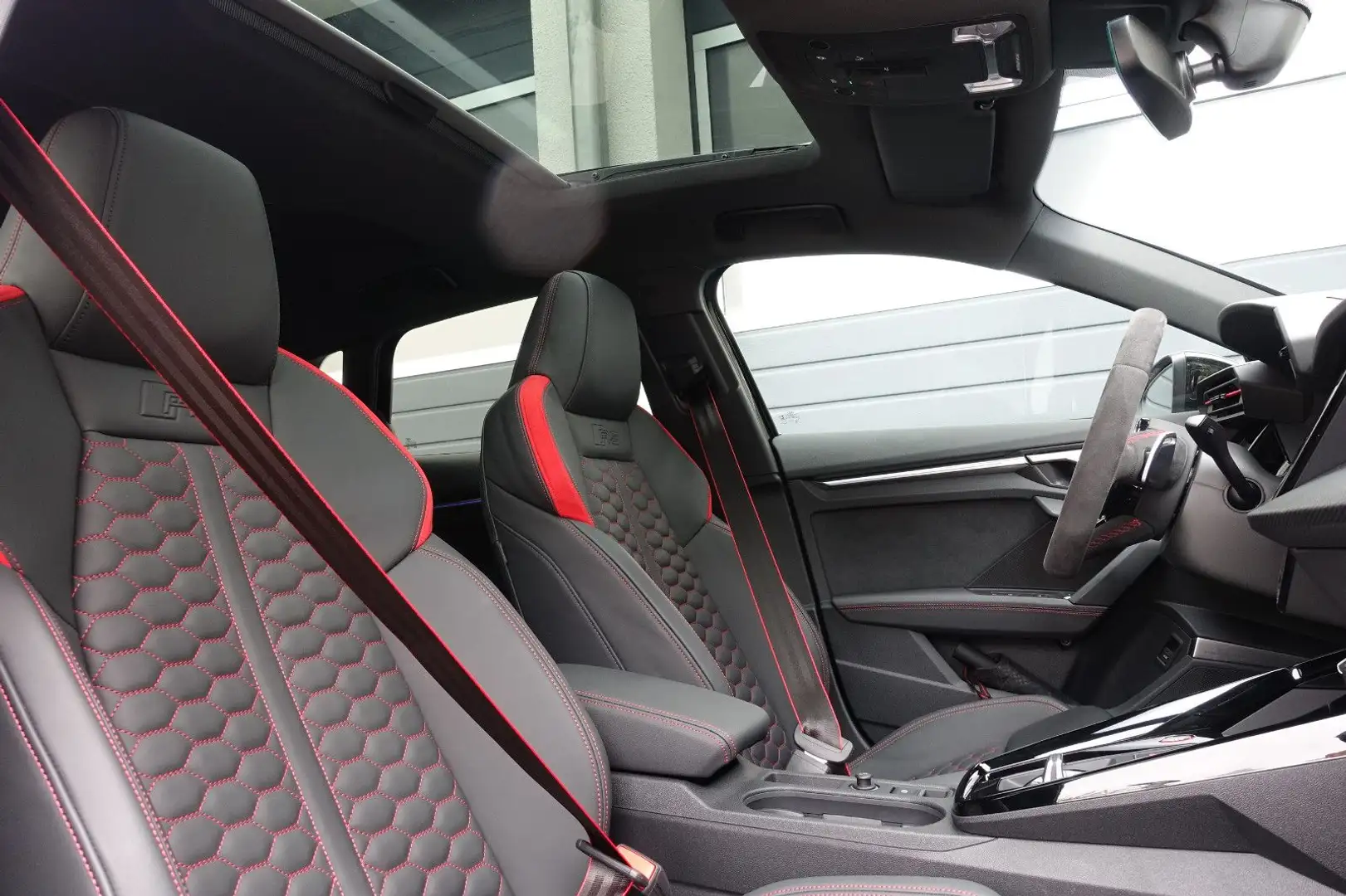 Audi RS3 Sportback Carbon Pano Raute-rot Matrix Black - 2