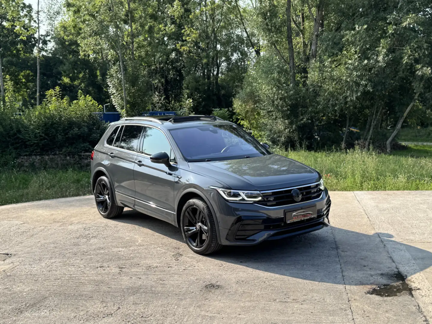 Volkswagen Tiguan TIGUAN 2.0TDI 200CV DSG R-LINE EXCLUSIVE 4MOTION Gris - 1