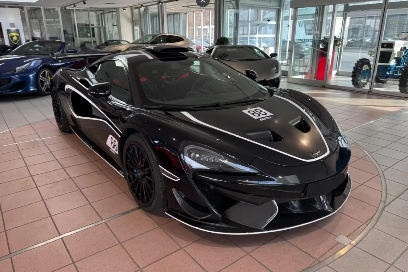 McLaren GT 620 R 187 of 225 Schwarz - 1