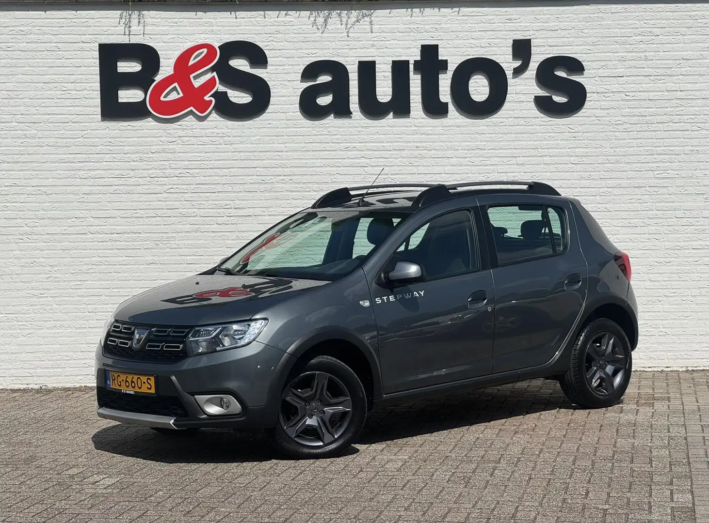 Dacia Sandero 0.9 TCe SL Stepway Automaat 1e Eig Camera Navigati Grijs - 1