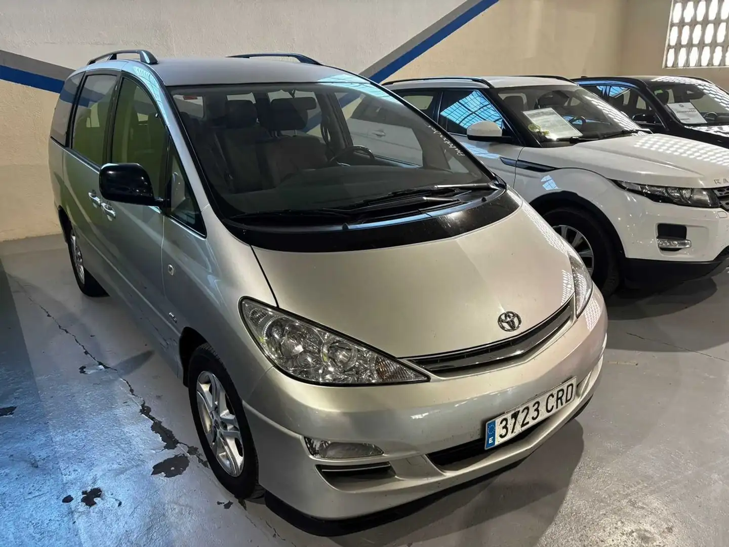 Toyota Previa 2.4 VVTi Sol 7 Plazas 5p. Gris - 2