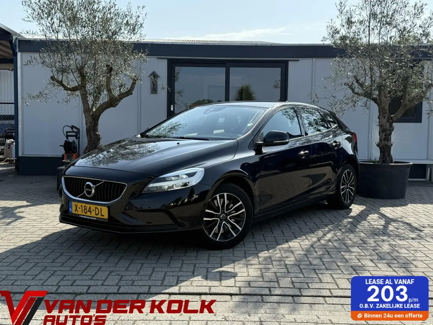 Volvo V40 2.0 D2 Inscription LED Camera Navi Cruise Climate Negru - 1