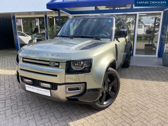 Land Rover Defender 110 2.0 P400e 110 X-Dynamic SE Trekhaak / Black pa