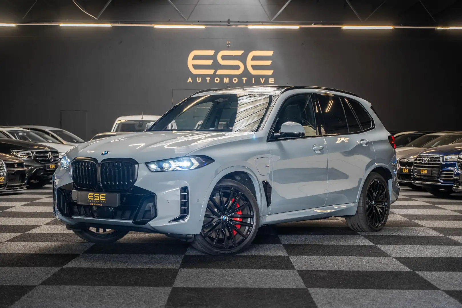 BMW X5 xDrive50e Hybrid M-Sport | Pano Skylounge | HUD | Grijs - 1