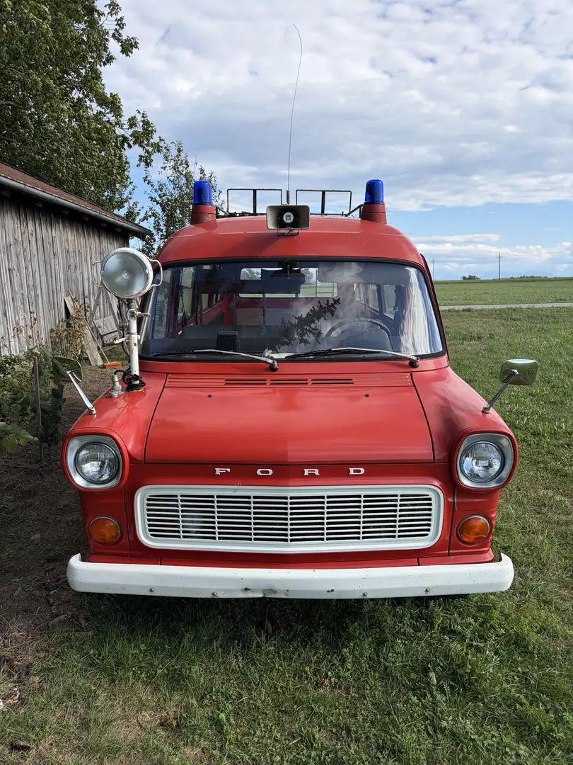 Ford Transit 150 Rot - 1